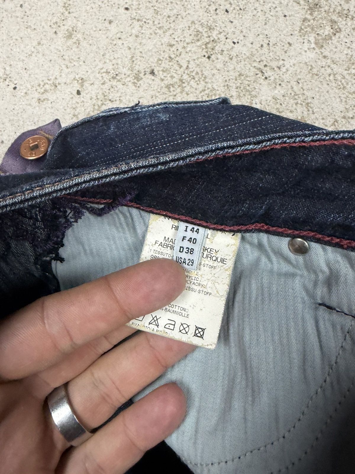 Marithe + Francois Girbaud Marithe Francois Girbaud Cargo Capri Jeans with Zippers Size 29" - 4 Thumbnail