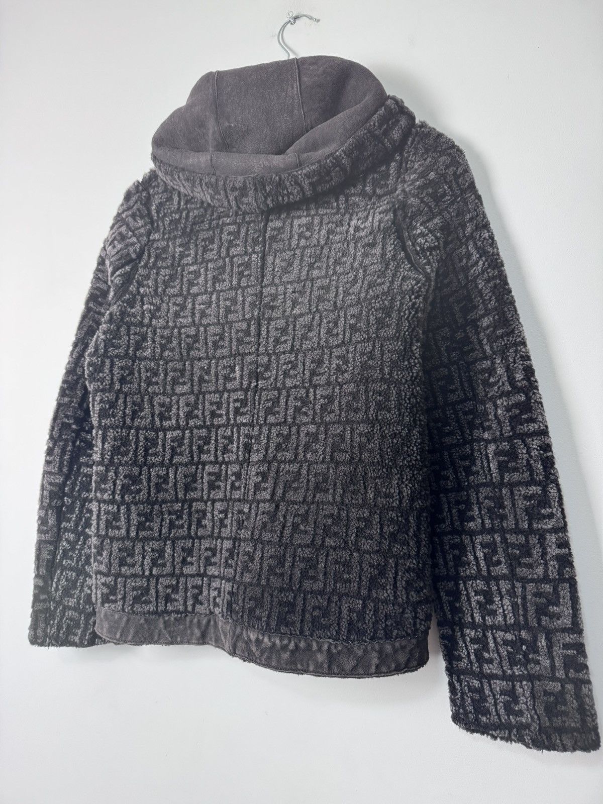 Fendi Fendi Reversible FF Monogram Shearling Hoodie Jacket Size M / US 6-8 / IT 42-44 - 9 Thumbnail
