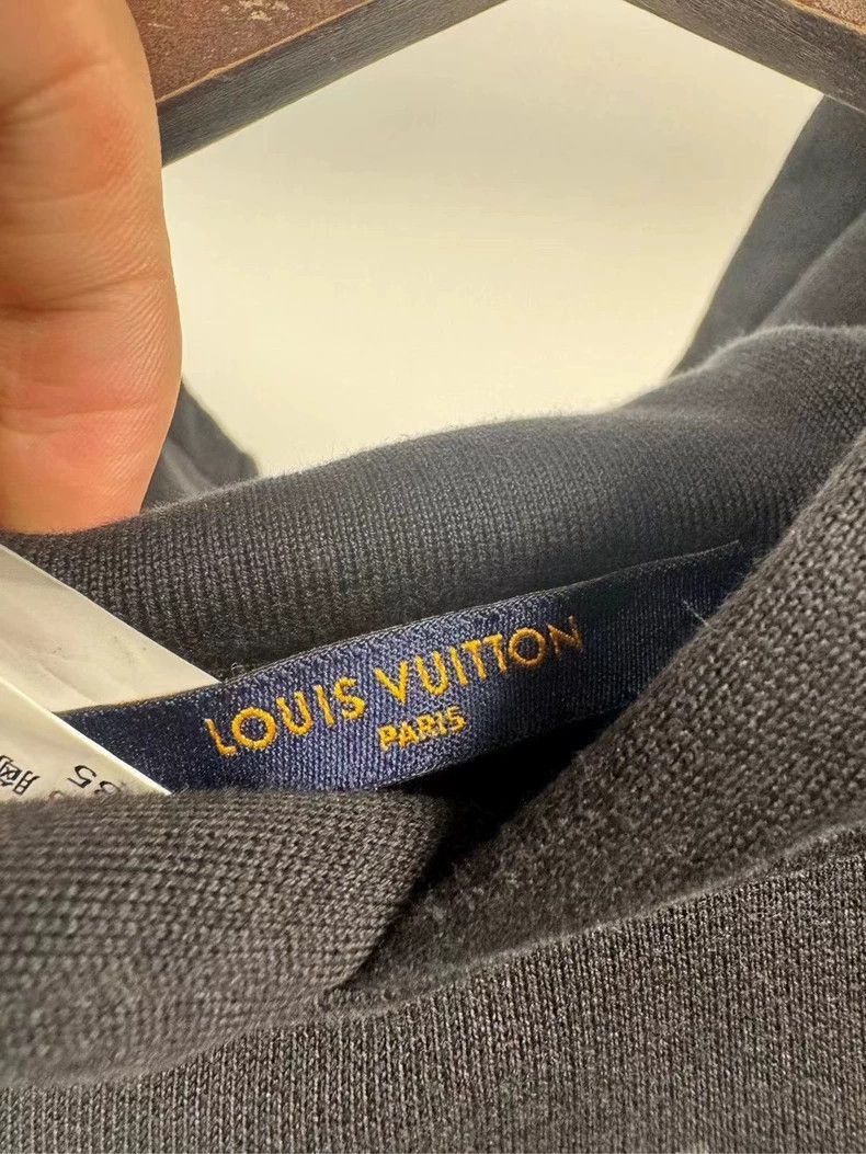 Louis Vuitton Louis Vuitton Black airplane hoodie 2501-Nextarrow Size US M / EU 48-50 / 2 - 3 Thumbnail