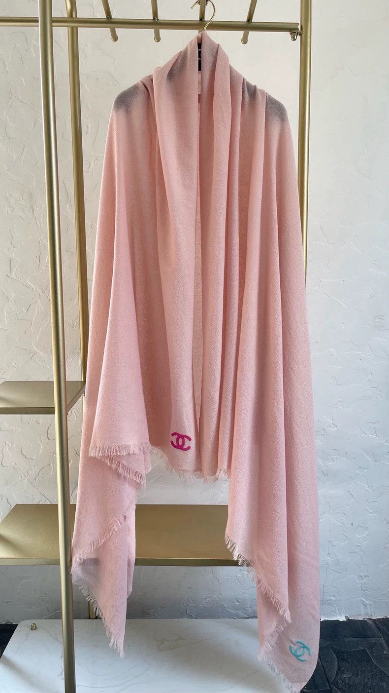 Chanel Chanel Pink big shawl scarf Size ONE SIZE - 5 Thumbnail