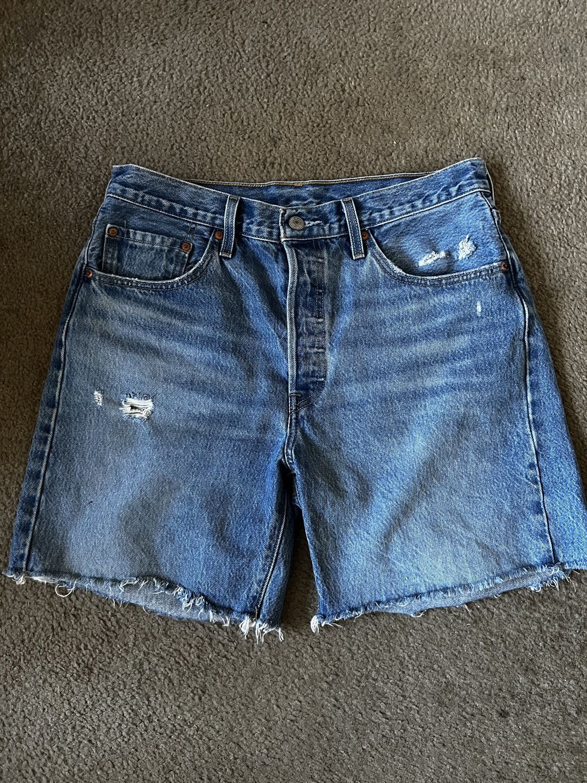 Levi's Levi’s Premium 501 Cut Off Jeans Size 31" - 1 Thumbnail