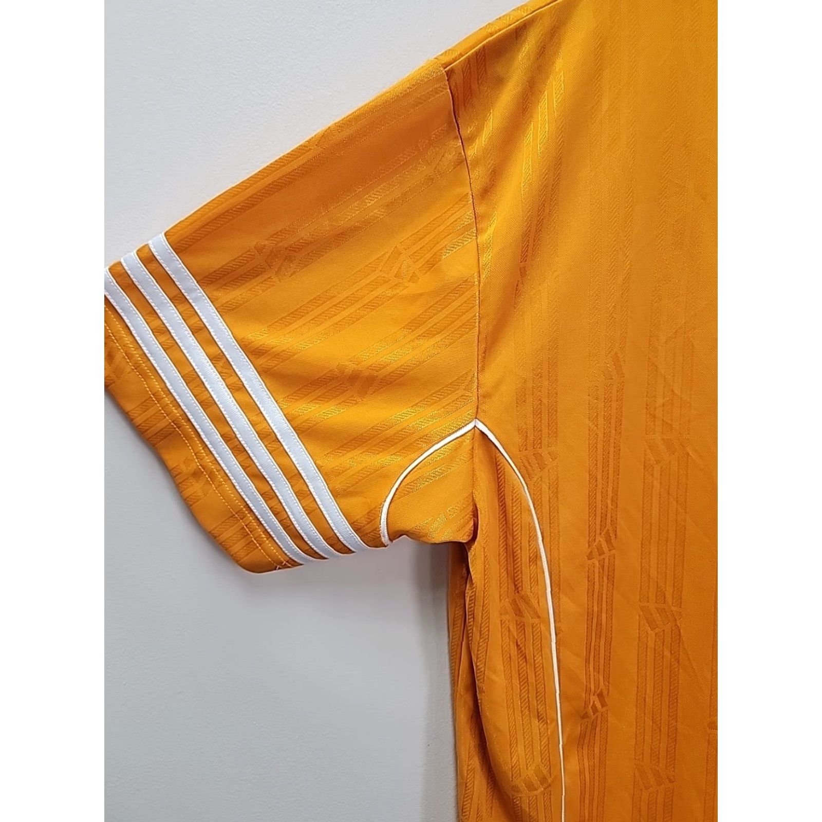 Adidas VINTAGE adidas Jersey Shirt Mens Size L Orange Size US L / EU 52-54 / 3 - 6 Thumbnail
