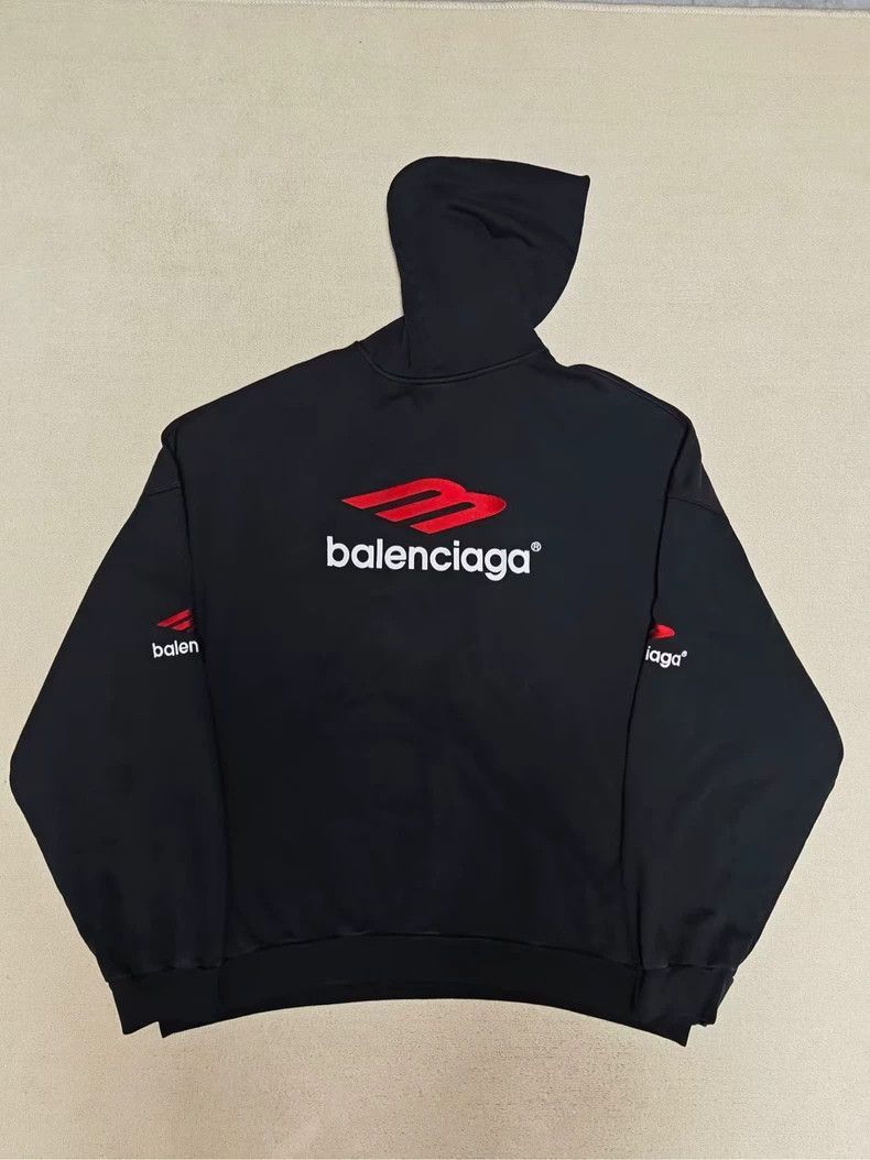 Balenciaga Balenciaga 23fw black and red 3Bsports vintage hooded sweat Size US M / EU 48-50 / 2 - 1 Thumbnail