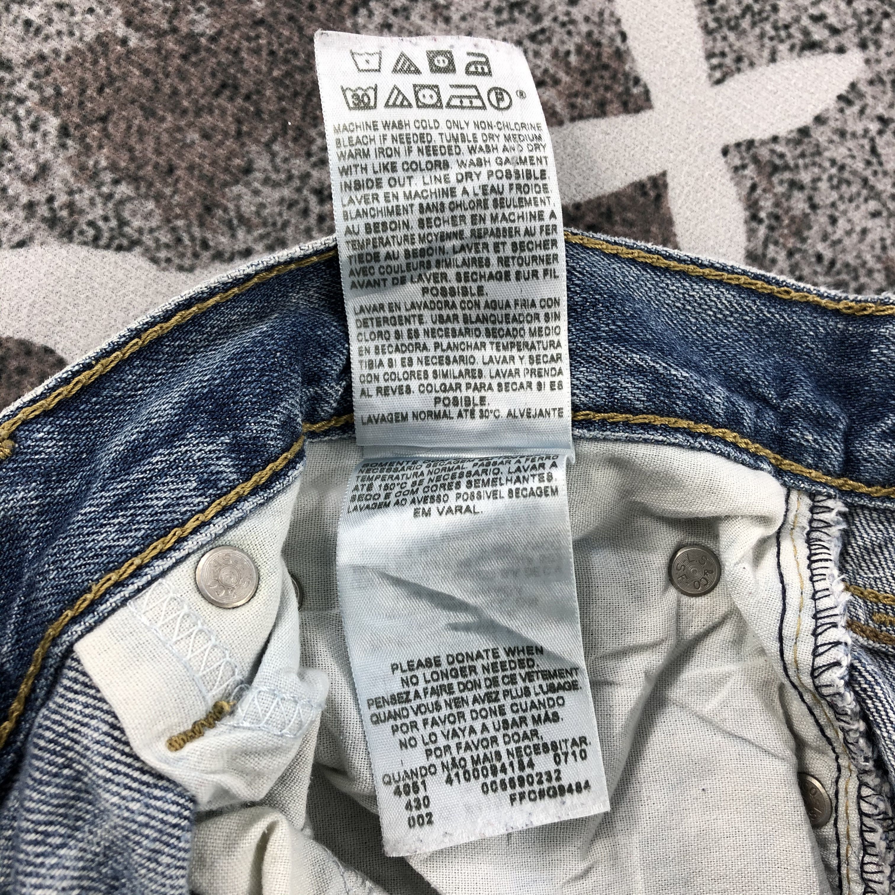 Levi's Vintage Levis 559 Jeans Faded Blue Wash Distressed Denim Size US 34 / EU 50 - 12 Thumbnail