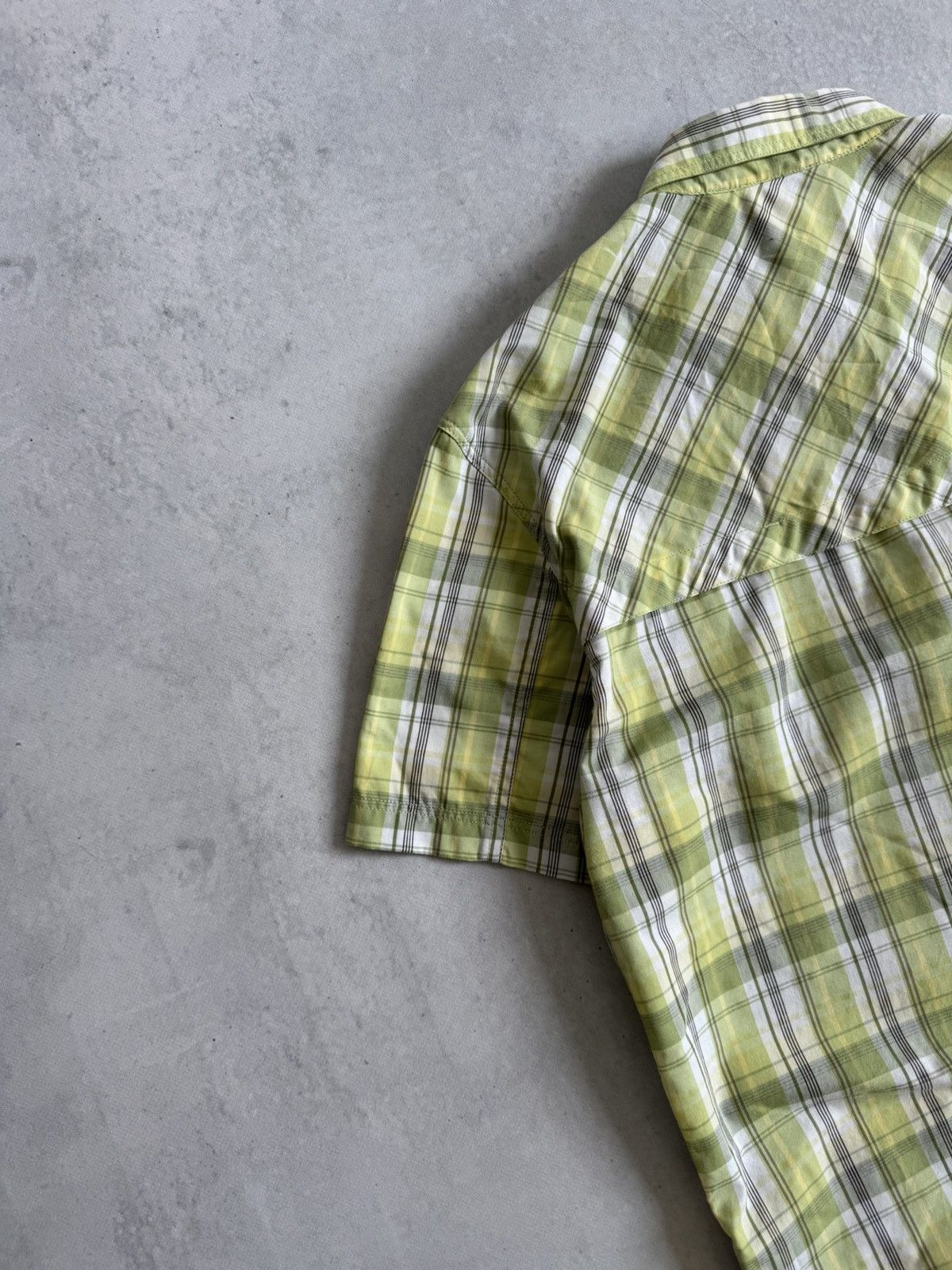 Fjallraven Fjällräven Short Sleeve Men’s Lightweight Outdoor Shirt Size US L / EU 52-54 / 3 - 13 Thumbnail