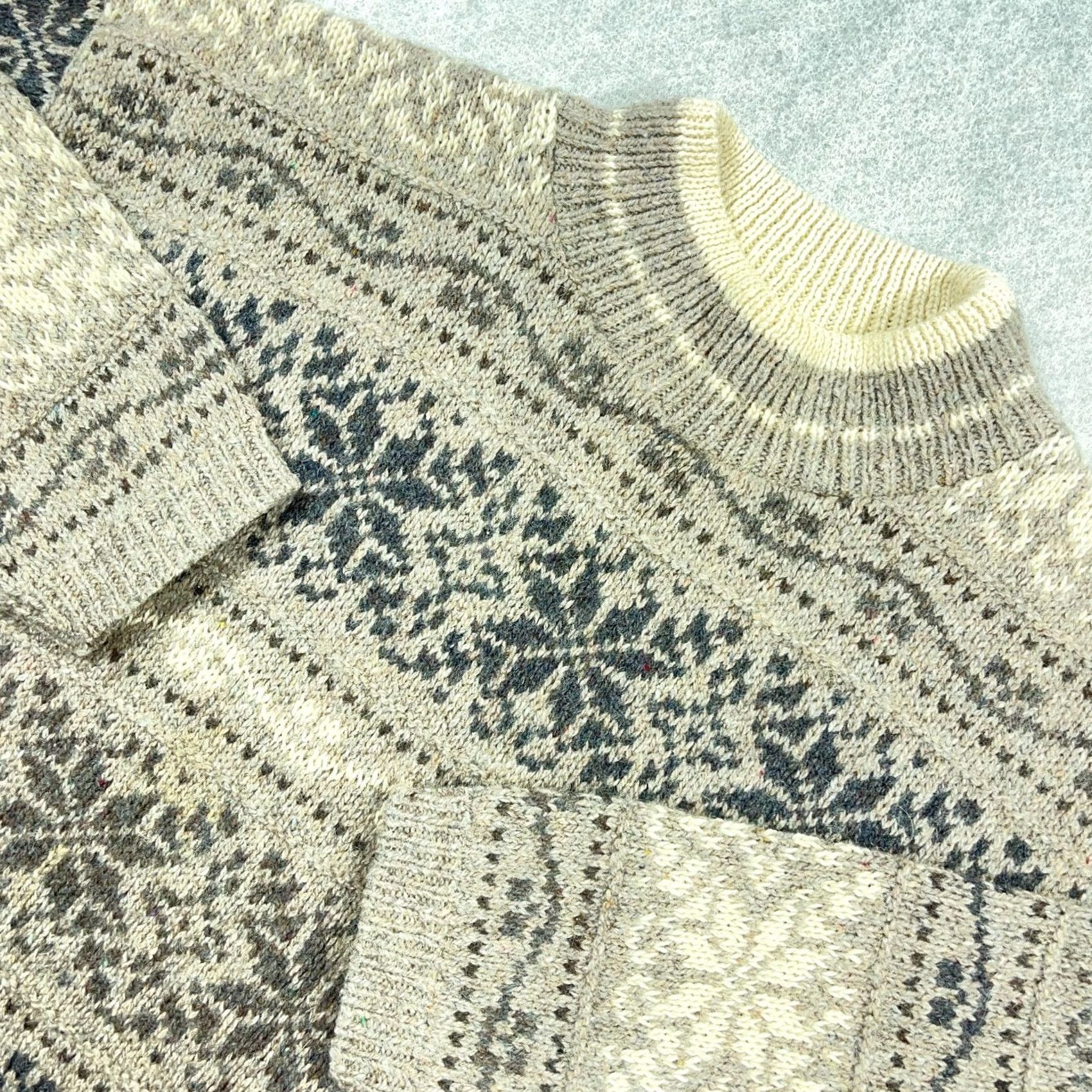 Eddie Bauer VINTAGE Eddie Bauer Sweater Women Large Tan Wool Knit Nordic 90s USA Fair Isle Size L / US 10 / IT 46 - 2 Thumbnail