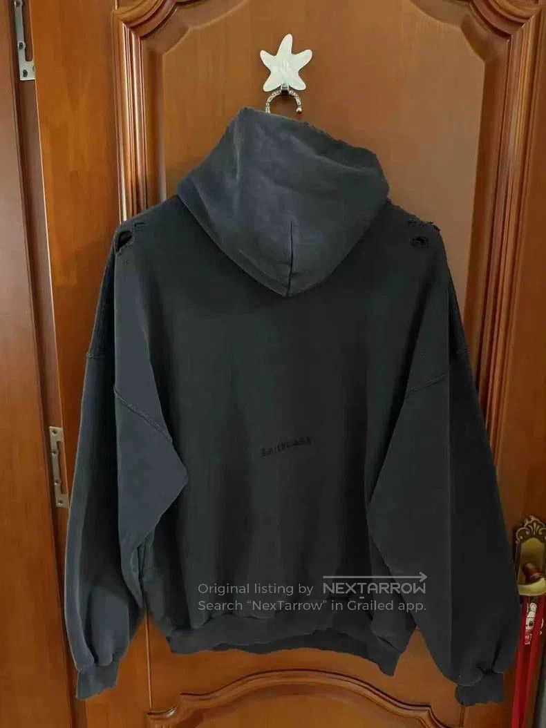 Balenciaga Balenciaga Statue of Liberty Distressed Hoodie. Size US S / EU 44-46 / 1 - 2 Thumbnail