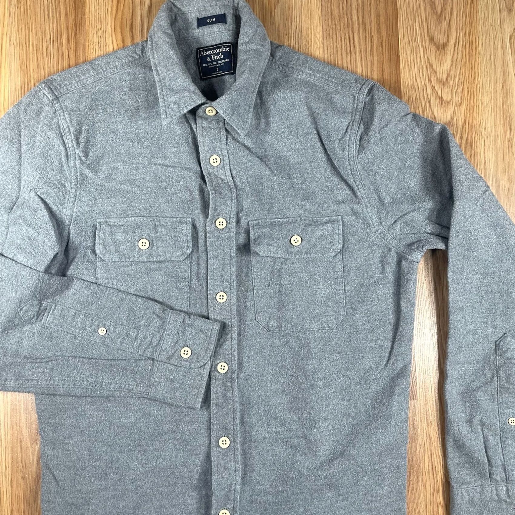 Abercrombie & Fitch Abercrombie & Fitch Slim Fit Long Sleeve Button Up Casual Shirt Mens Size S Gray Size US S / EU 44-46 / 1 - 2 Thumbnail
