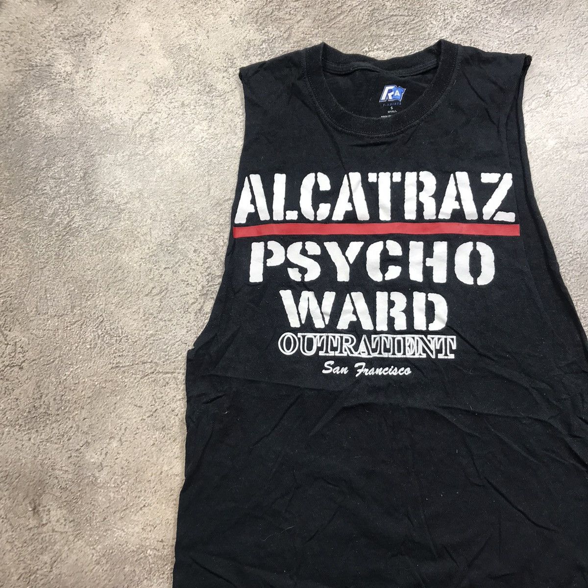 Vintage Vintage Y2K Alcatraz Psycho Ward Graphic Tank Top Tapered M Size US M / EU 48-50 / 2 - 2 Thumbnail