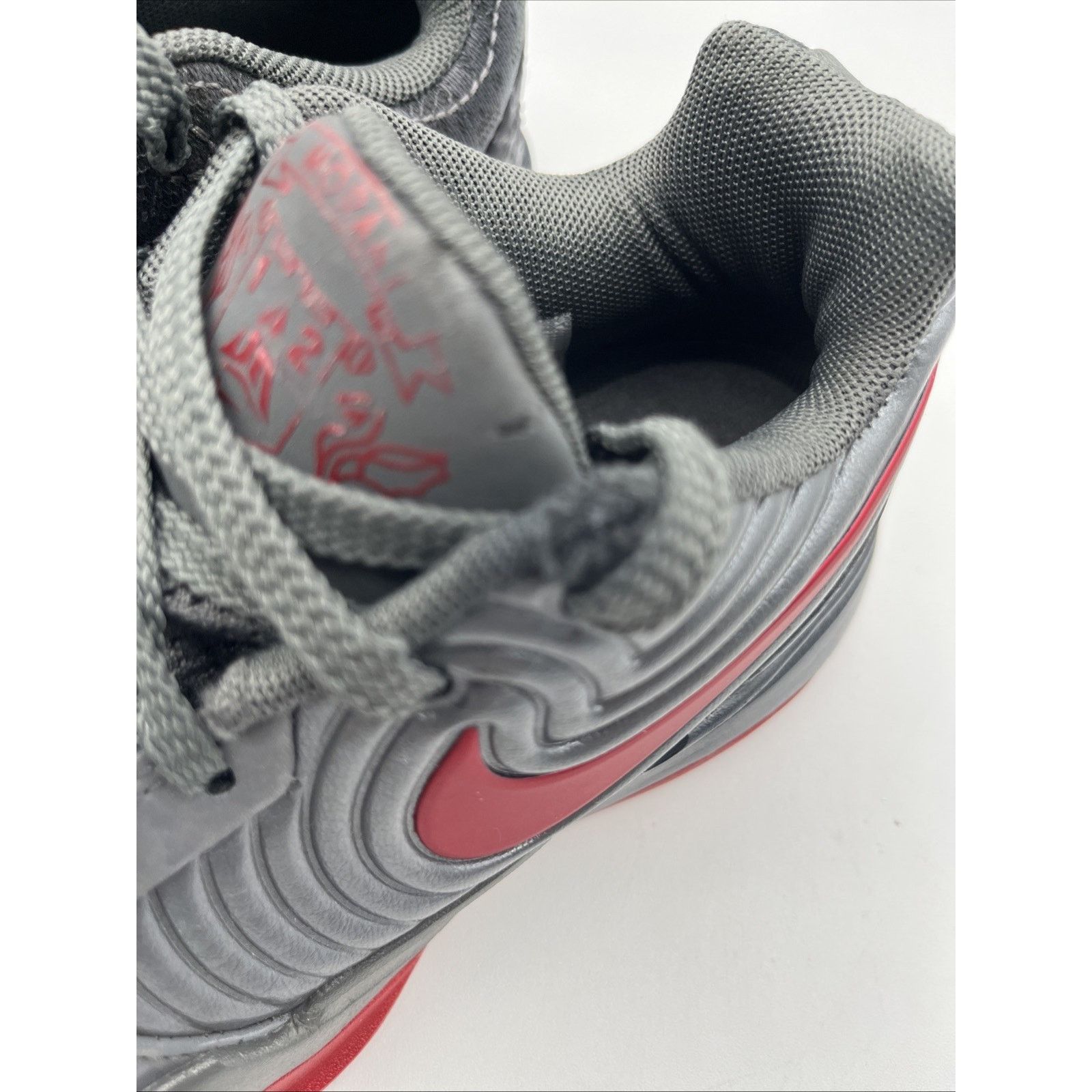 Nike Nike Ja 2 Kids 1.5 Youth Boys Grey & Red Basketball Court Size ONE SIZE - 10 Thumbnail