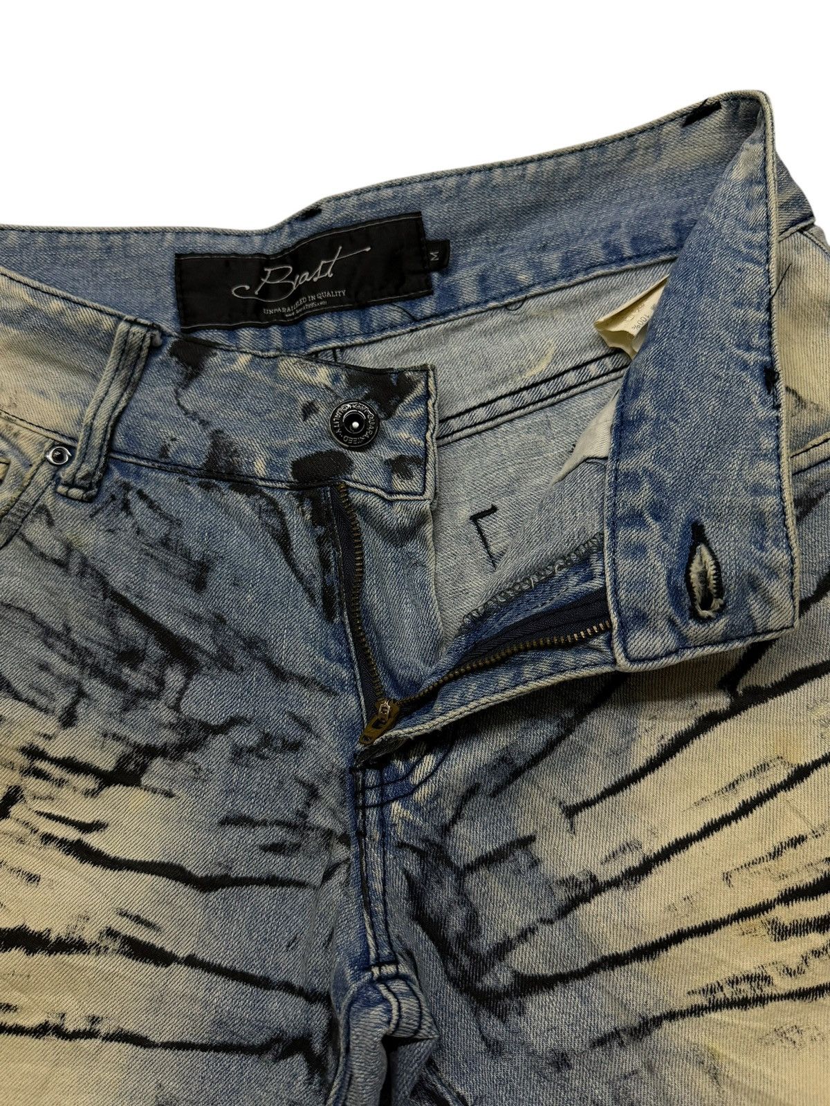 Japanese Brand Vintage Y2K Beast Japanese Distressed Denim Jeans | W31 Size US 31 - 8 Thumbnail