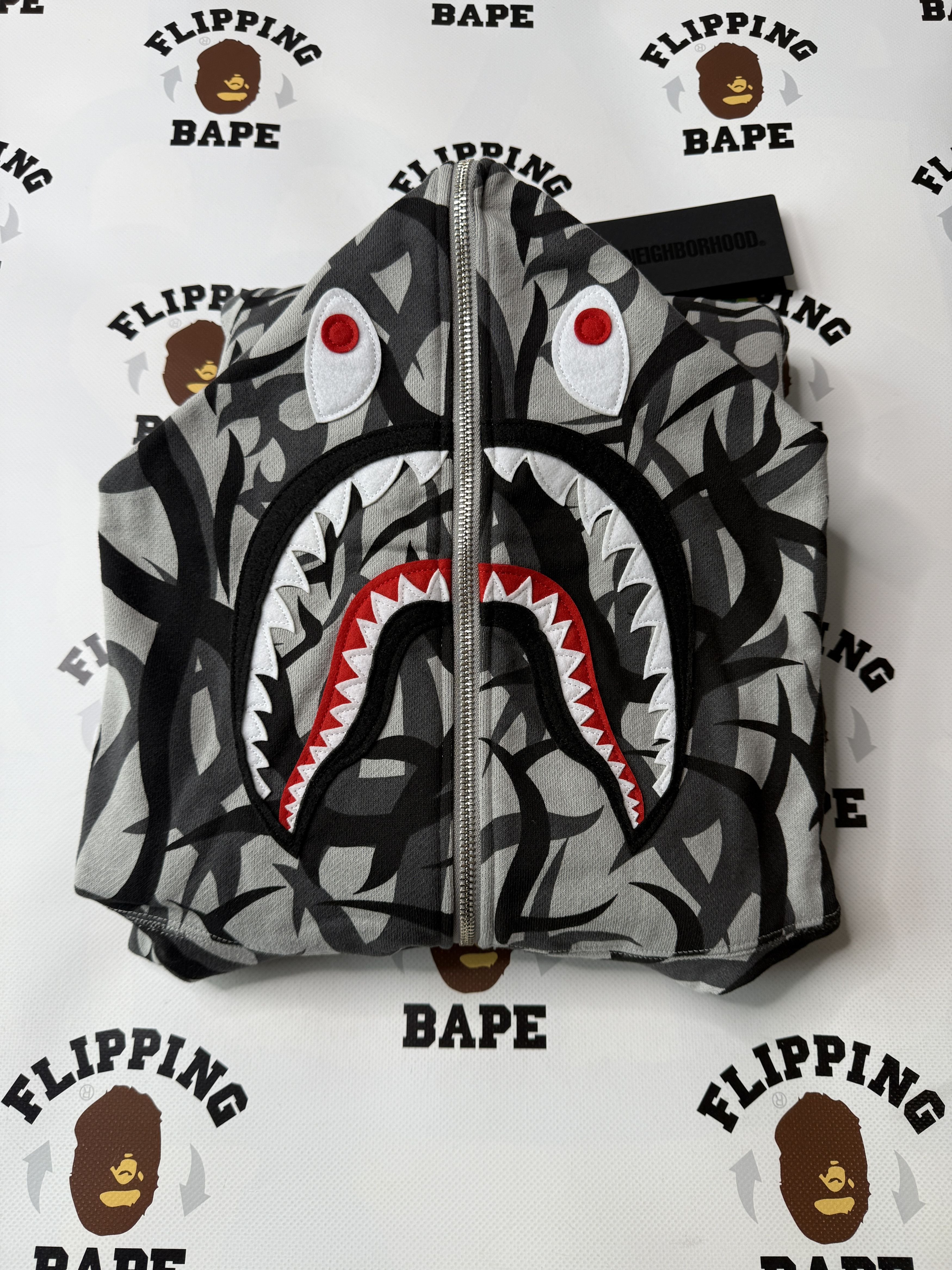 Bape × Neighborhood BAPE X NBHD TRIAL CAMO TWO FACE HALF ZIP PULLOVER HOODIE Size US M / EU 48-50 / 2 - 17 Thumbnail