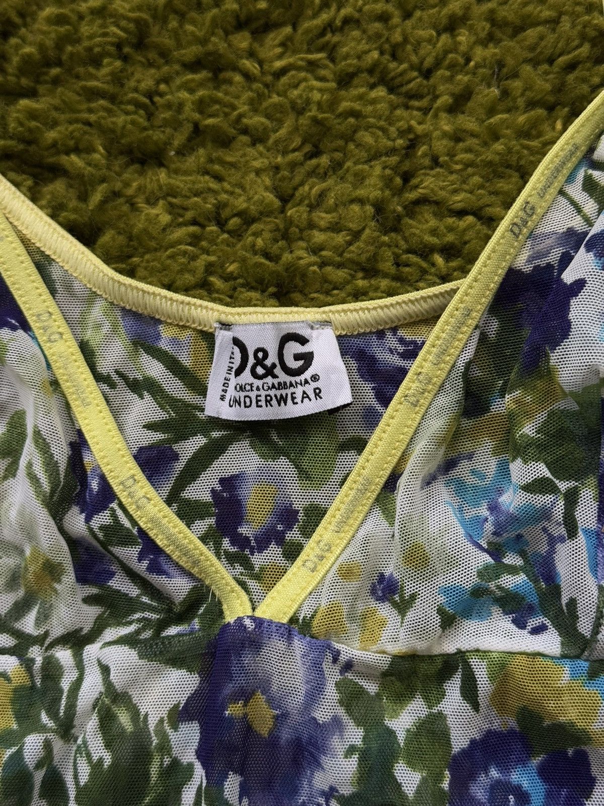 Designer × Dolce & Gabbana × Vintage Dolce & Gabbana D&G 2000s vintage mesh floral tank top Y2K Size M / US 6-8 / IT 42-44 - 7 Thumbnail