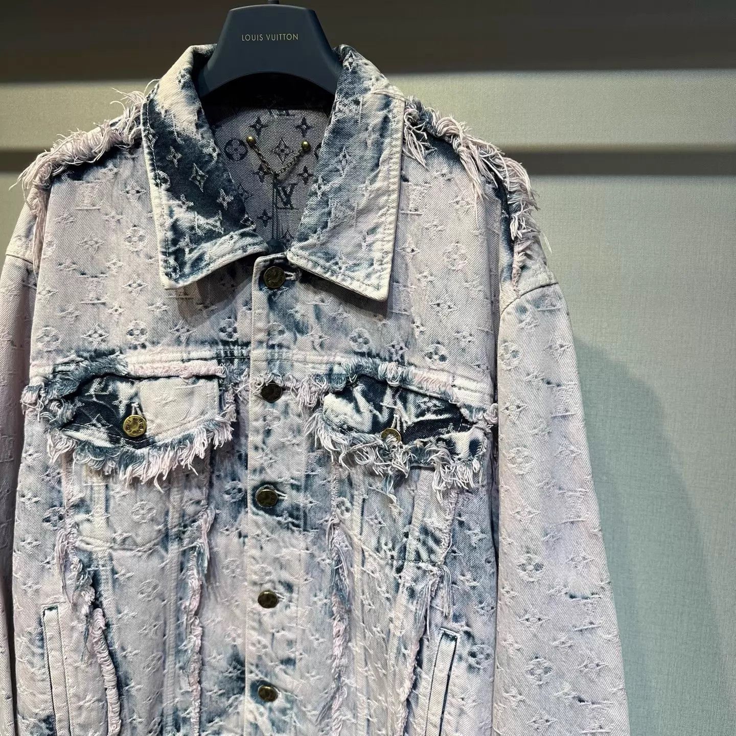 Louis Vuitton LV lavender distressed logo jacquard fringe denim Size US M / EU 48-50 / 2 - 3 Thumbnail