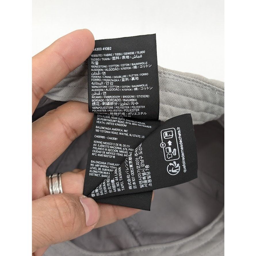 Balenciaga o1rshd1 Size: L / P.E 18 Black Logo Cap / Hat in Beige/Black Size ONE SIZE - 23 Thumbnail