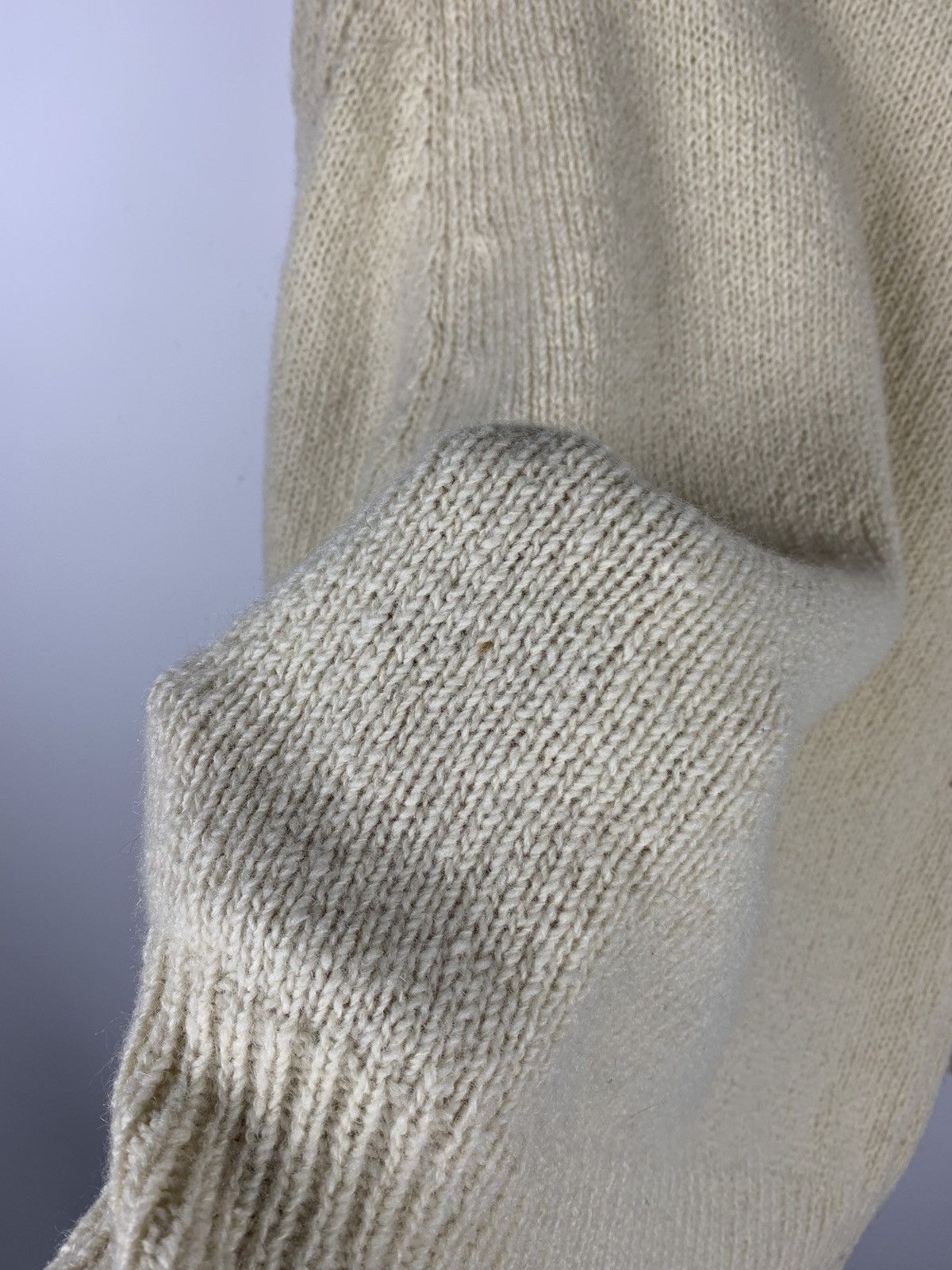 Vintage Vintage Gaeltarra Irish Handknit Wool Aran Sweater Size 42 Size US XS / EU 42 / 0 - 13 Thumbnail
