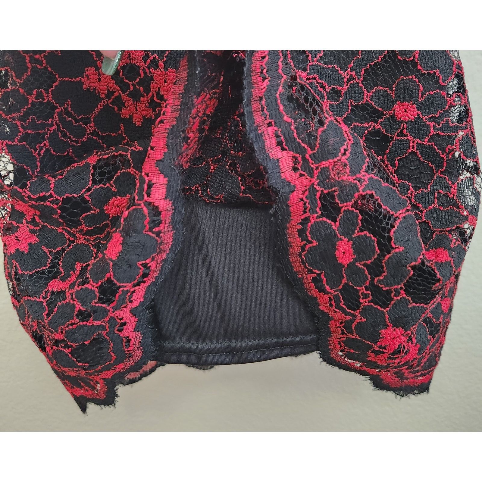 Other Red Black Lace Overlay Sleeveless Top Large 12 Lightweight Size XL / US 12-14 / IT 48-50 - 2 Thumbnail