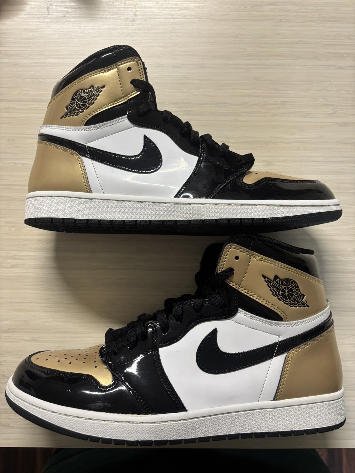 Jordan Brand Jordan 1 High Patent Gold Toe Size US 13 / EU 46 - 1 Thumbnail