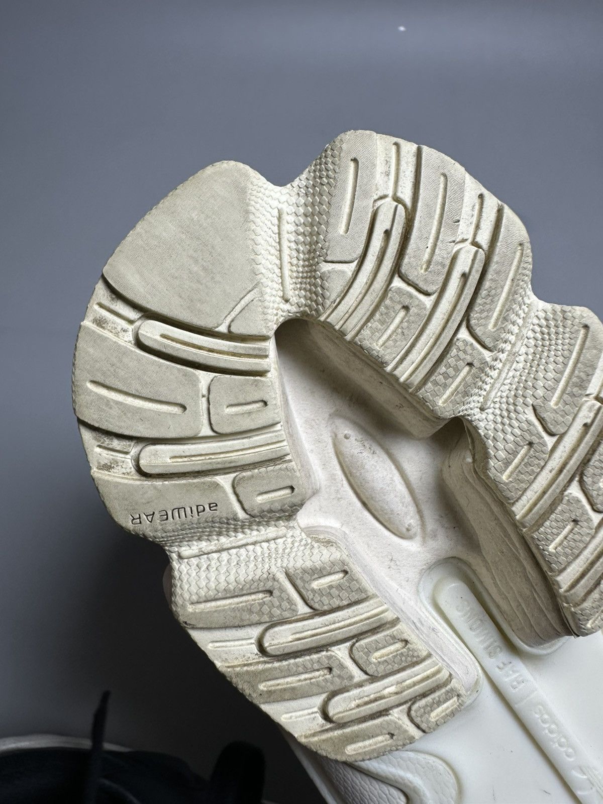 Adidas × Raf Simons ADIDAS — RAF SIMONS OZWEEGO BLACK/WHITE Size US 7 / IT 37 - 13 Thumbnail