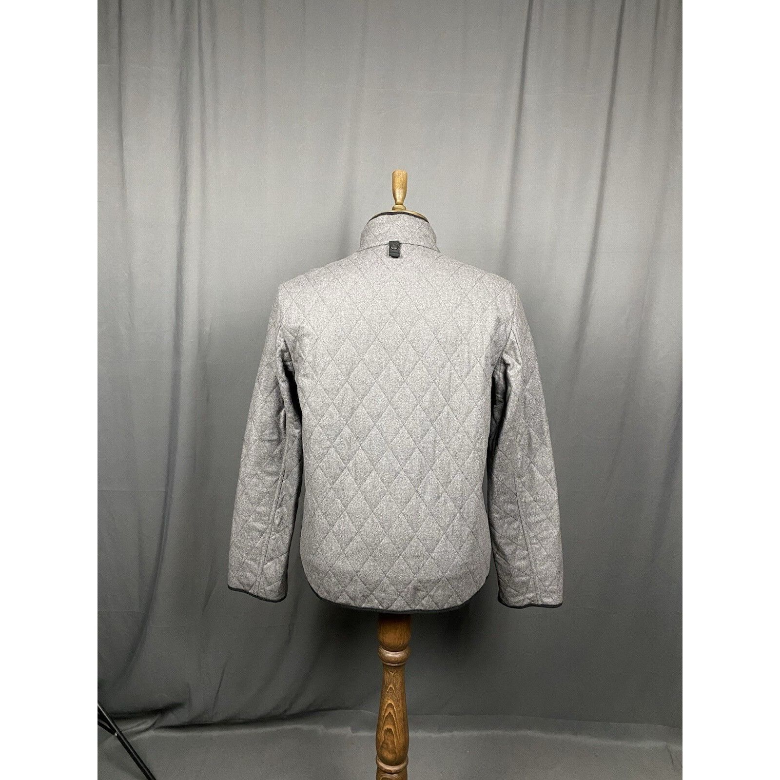 Burberry Burberry Nova Check Lining Men's Gray Quilted Jacket Size L Size US L / EU 52-54 / 3 - 8 Thumbnail