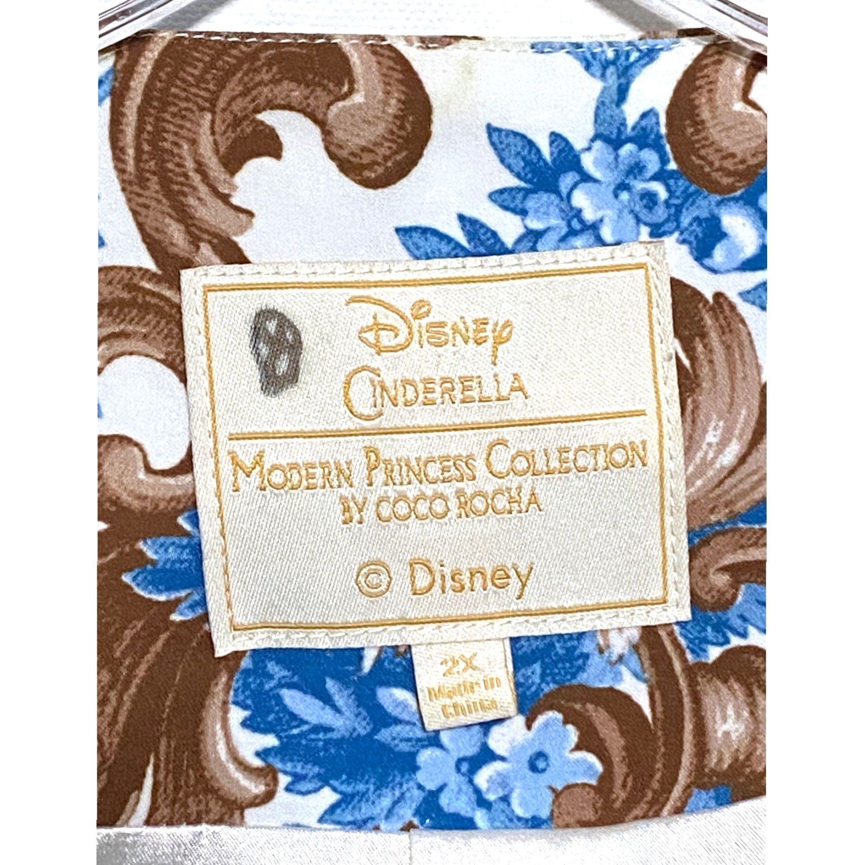 Disney VINTAGE Disney Cinderella Modern Princess Collection Coco Rocha Blazer Jacket Womens 2X Blue Button-Up 2X Womens Blazer Jacket Disney Princess Size XXL / US 16-18 / IT 52-54 - 6 Thumbnail
