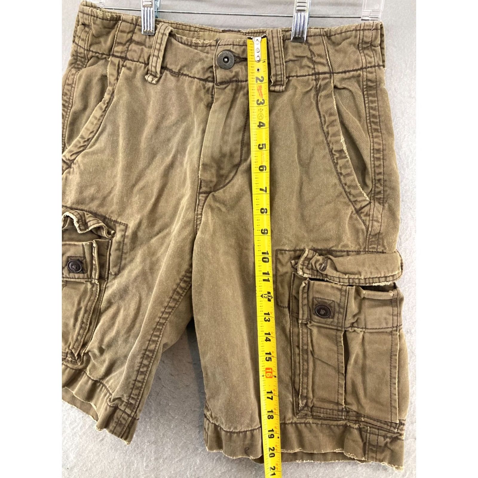American Eagle Outfitters VINTAGE American Eagle Outfitters Cargo Shorts Mens 26 Army Green Canvas Cotton 9 In Inseam Cargo Pocket Flat Front Zip Button Logo 26 Regular Mens Size US 26 / EU 42 - 3 Thumbnail