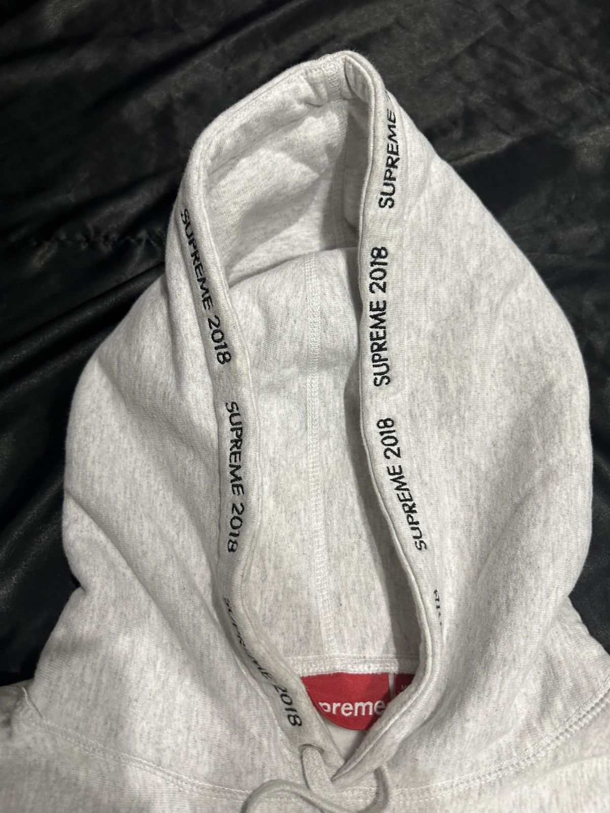 Supreme Supreme Ash Grey Channel Logo Hoodie 2018 Ltd Ed SS18 Size US M / EU 48-50 / 2 - 2 Thumbnail