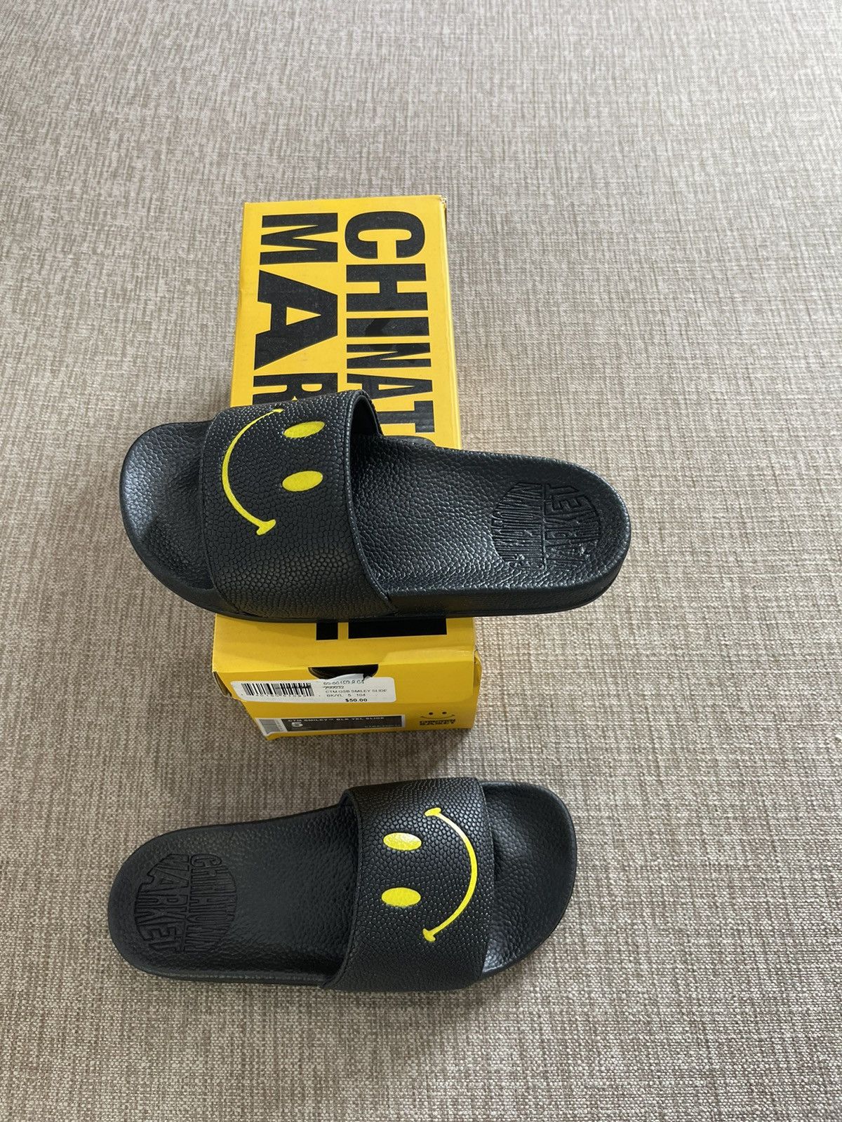 Market Chinatown Market Bball Smiley Slides Size US 5 / EU 37 - 2 Thumbnail