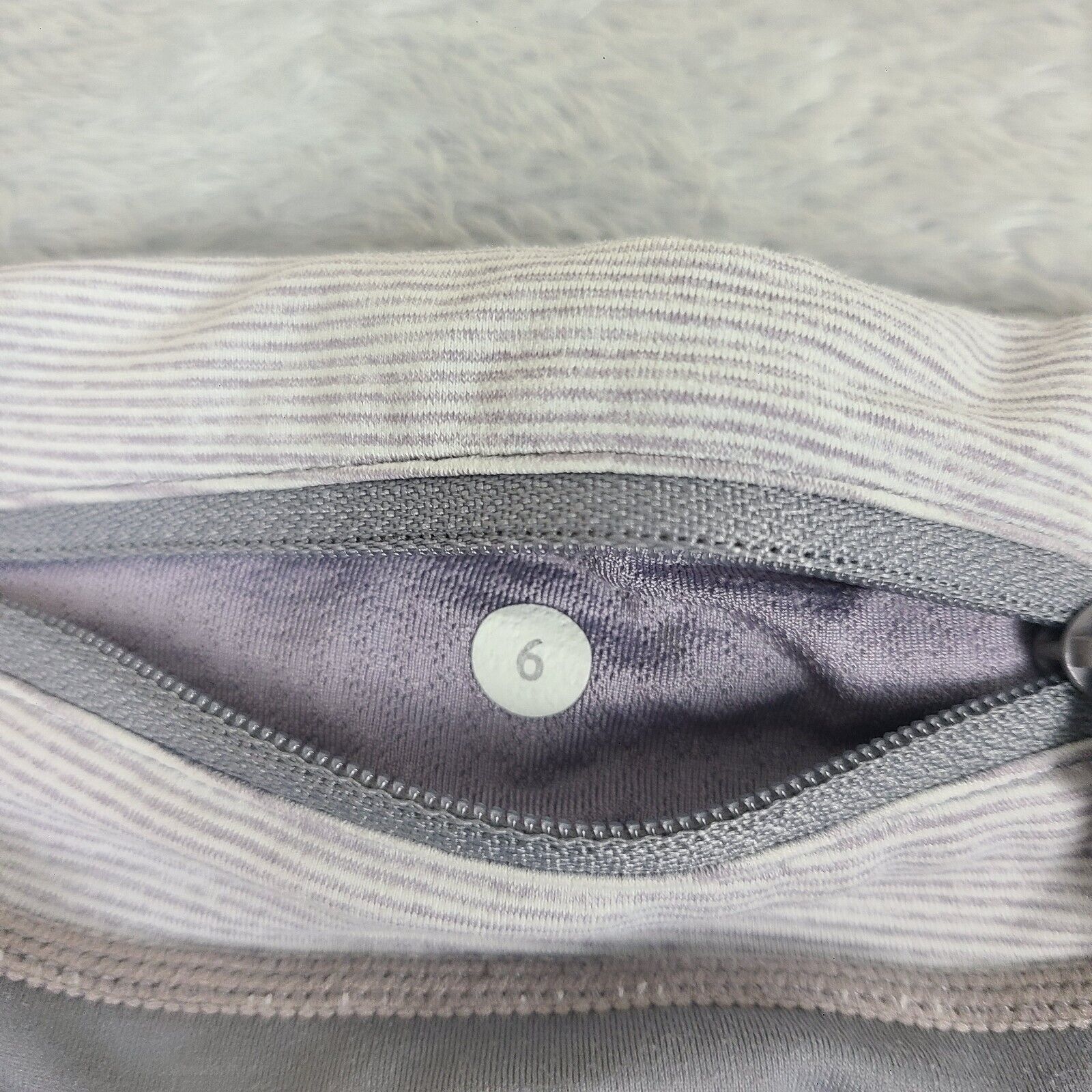 Lululemon LULULEMON Womens Ruched Capri Cropped Leggings Size 6 Size 28" / US 6 / IT 42 - 8 Thumbnail