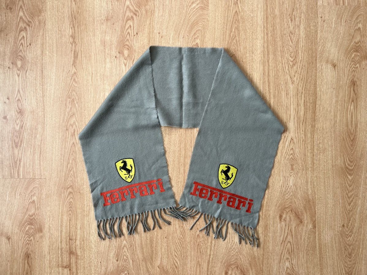 Foulard Carré Scuderia Ferrari Vintage Années 70 - Made In Italy, état Moyen