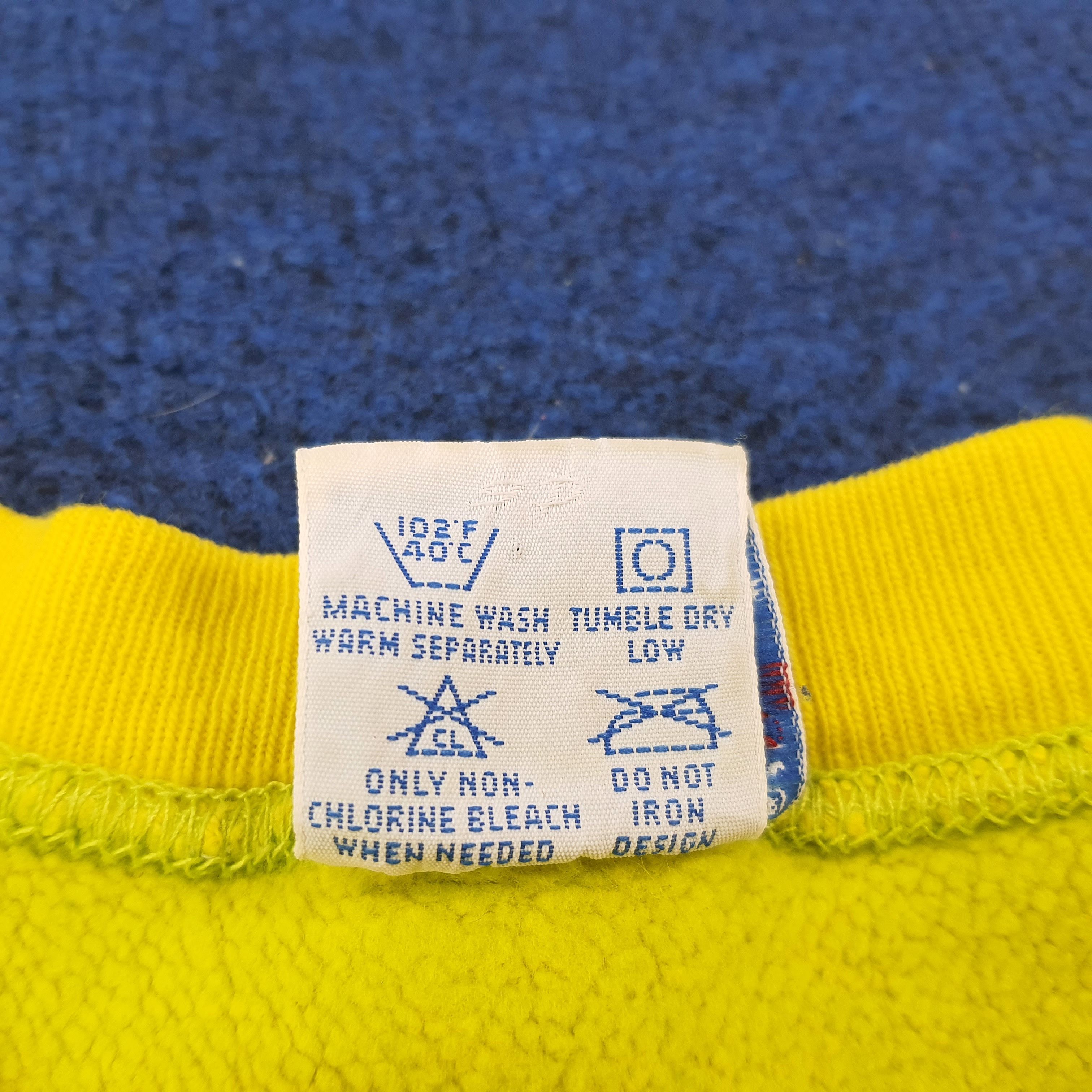 Champion × Vintage Vintage Champion Small Logo Sweatshirts C220N6 Size US S / EU 44-46 / 1 - 5 Thumbnail