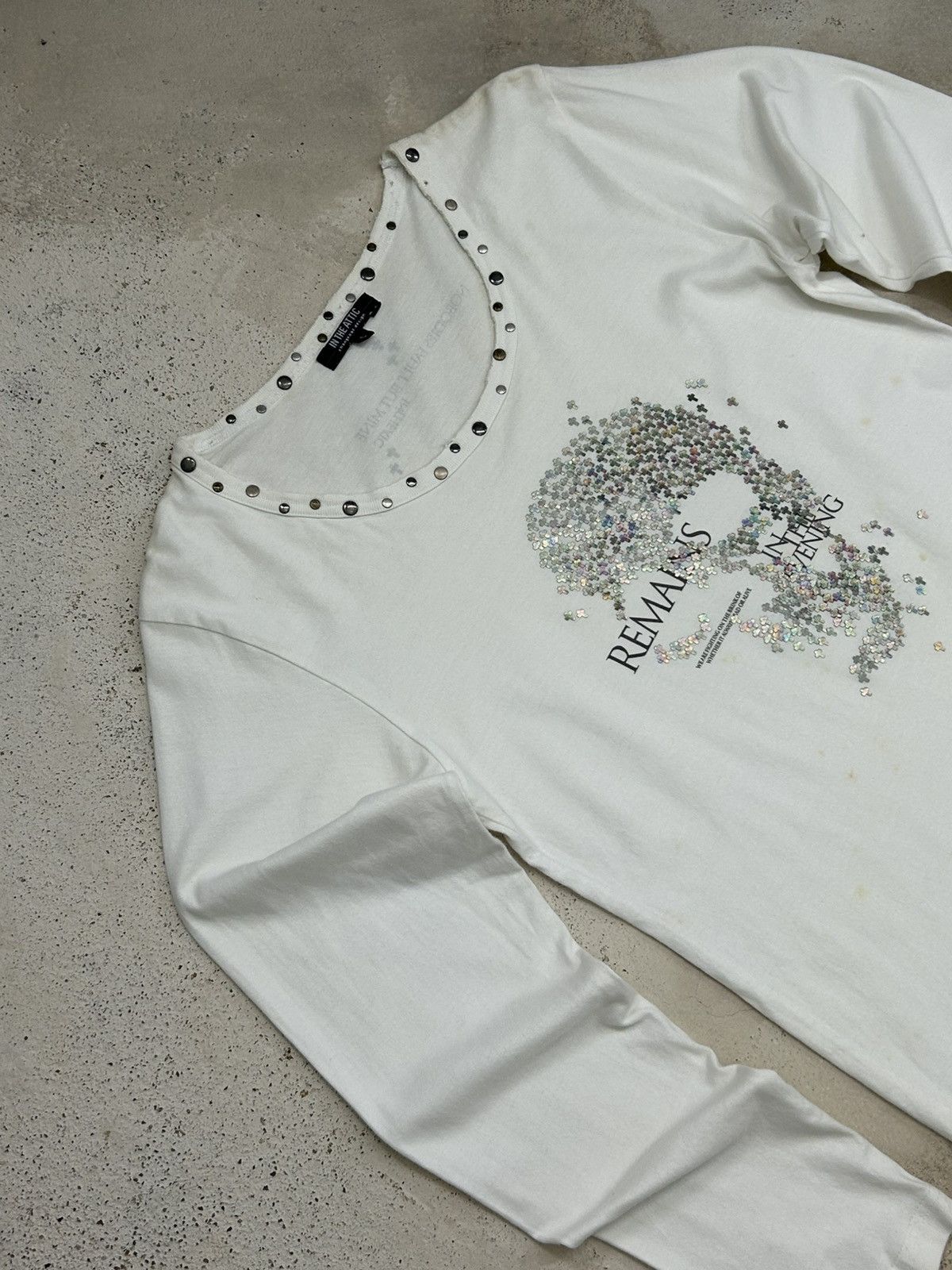 Designer × Japanese Brand Studded Elegance – White Long Sleeve with Rhinestone Skull Size US S / EU 44-46 / 1 - 4 Thumbnail
