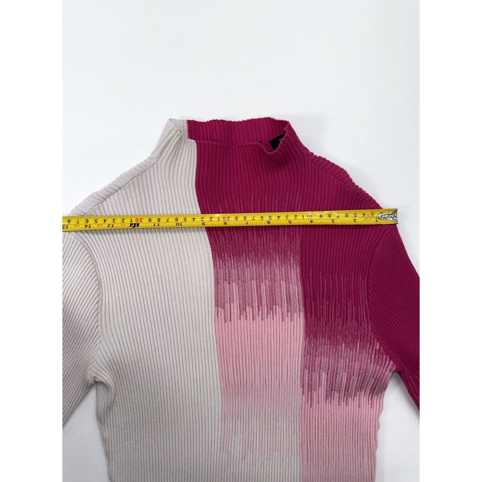Giorgio Armani Giorgio Armani Women Burgundy Colorblock Mock Neck Sweater Size 40 Size S / US 4 / IT 40 - 7 Thumbnail