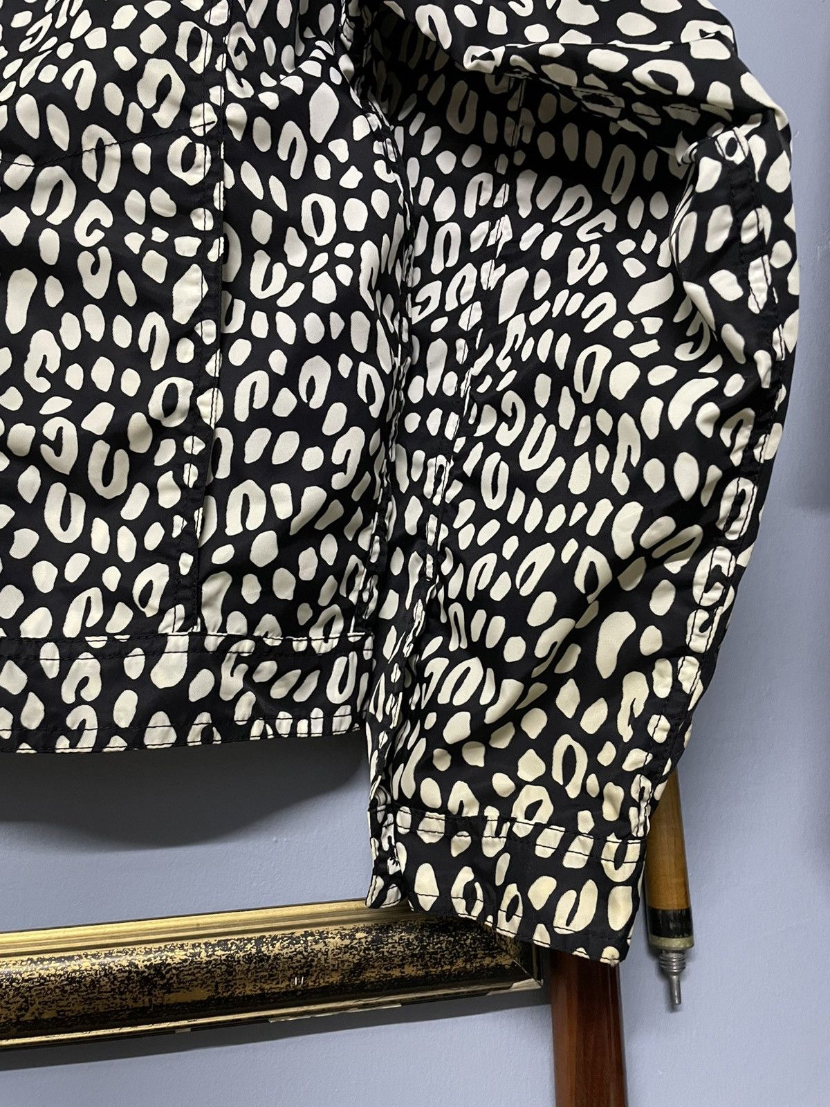 Versace Og Vintage Versace Animal Abstract Cropped High Fashion Look Size US L / EU 52-54 / 3 - 7 Thumbnail