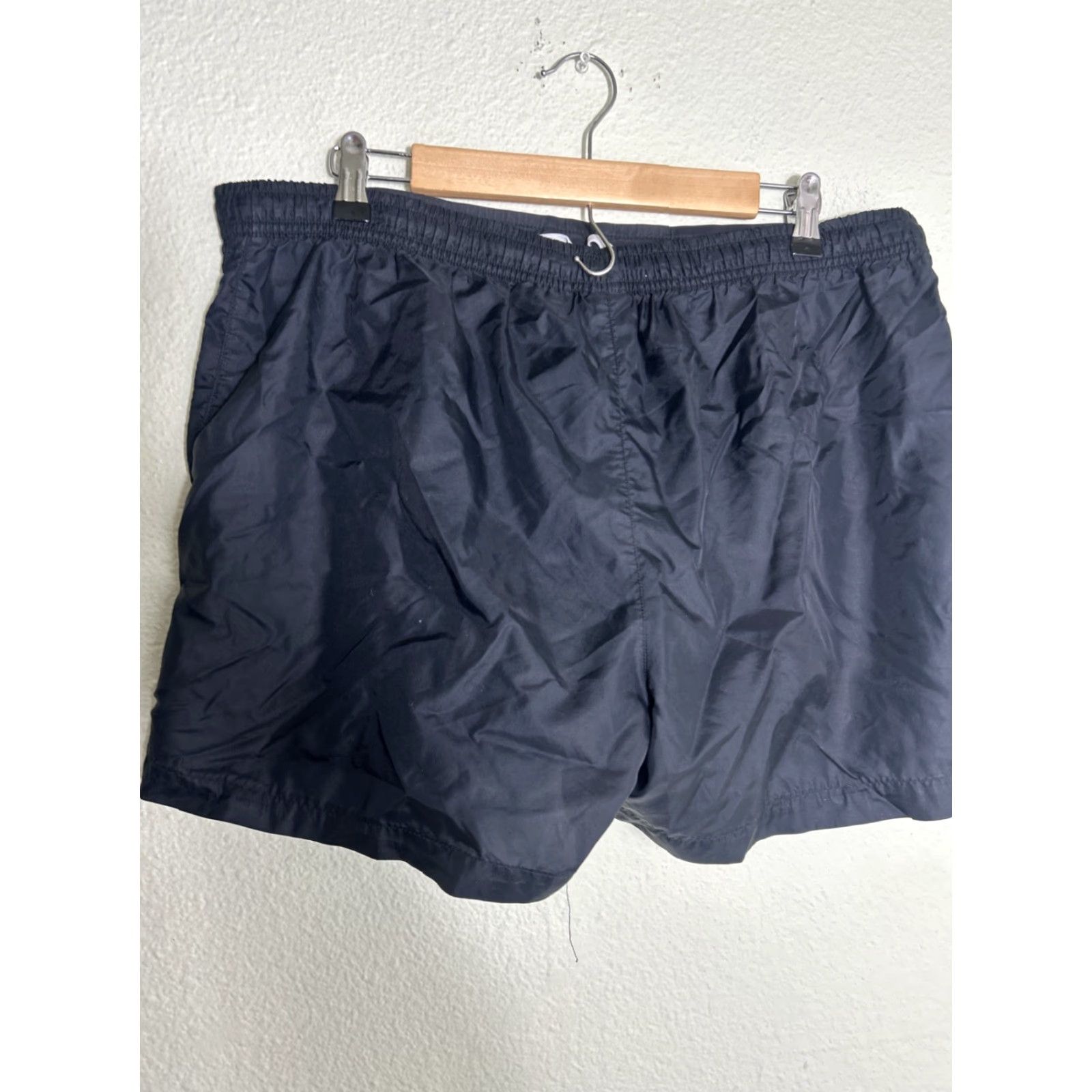 Nike VINTAGE Nike Womens Shorts L Black Running Polyester Drawstring 24x14 Athletic Womens Nike Size 36" / US 14 / IT 50 - 6 Thumbnail