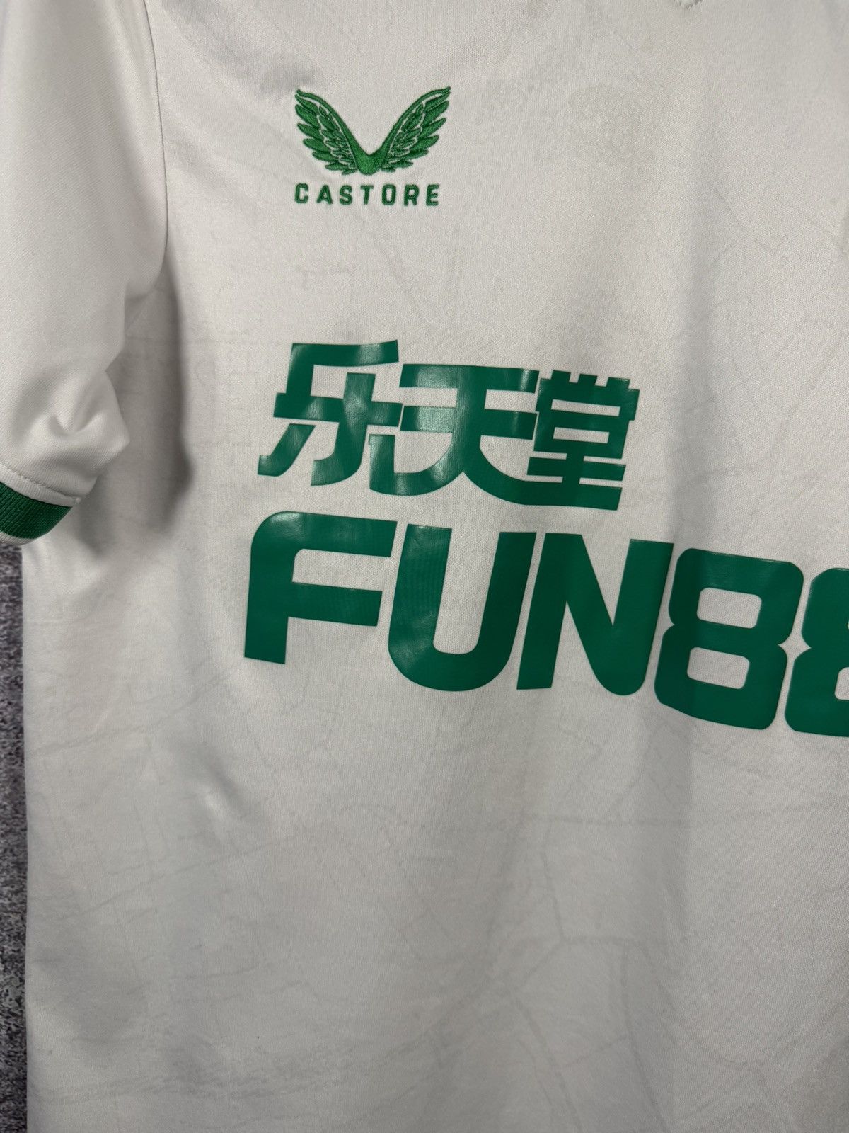 Castore × Vintage Vintage Newcastle United 2022/23 Third Castore Jersey Small Size US S / EU 44-46 / 1 - 7 Thumbnail