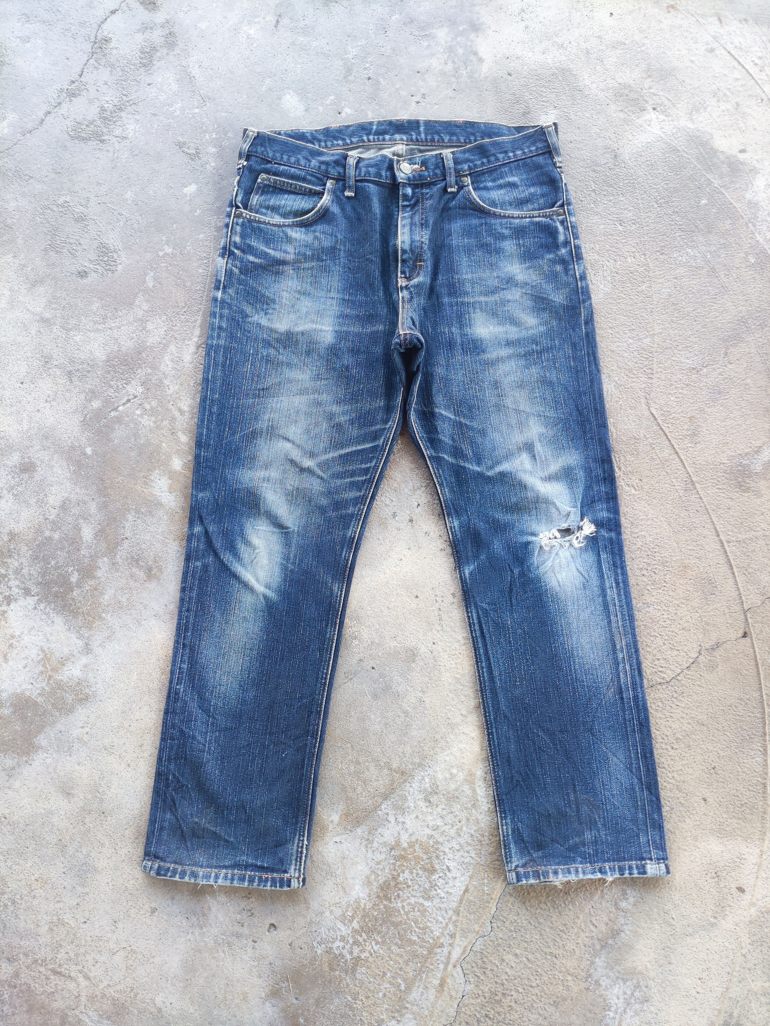 Japanese Brand × Lee Vintage Lee Japan Jeans Distressed Faded Denim Pants W33 Size US 33 - 2 Thumbnail