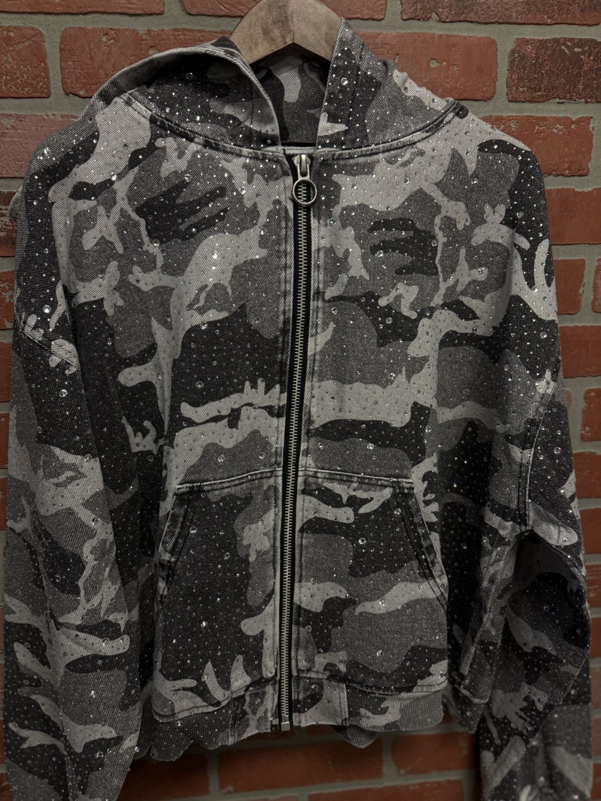 Vale Valley White Camo Crystal Hoodie Size XL (NEW) Size US XL / EU 56 / 4 - 4 Thumbnail