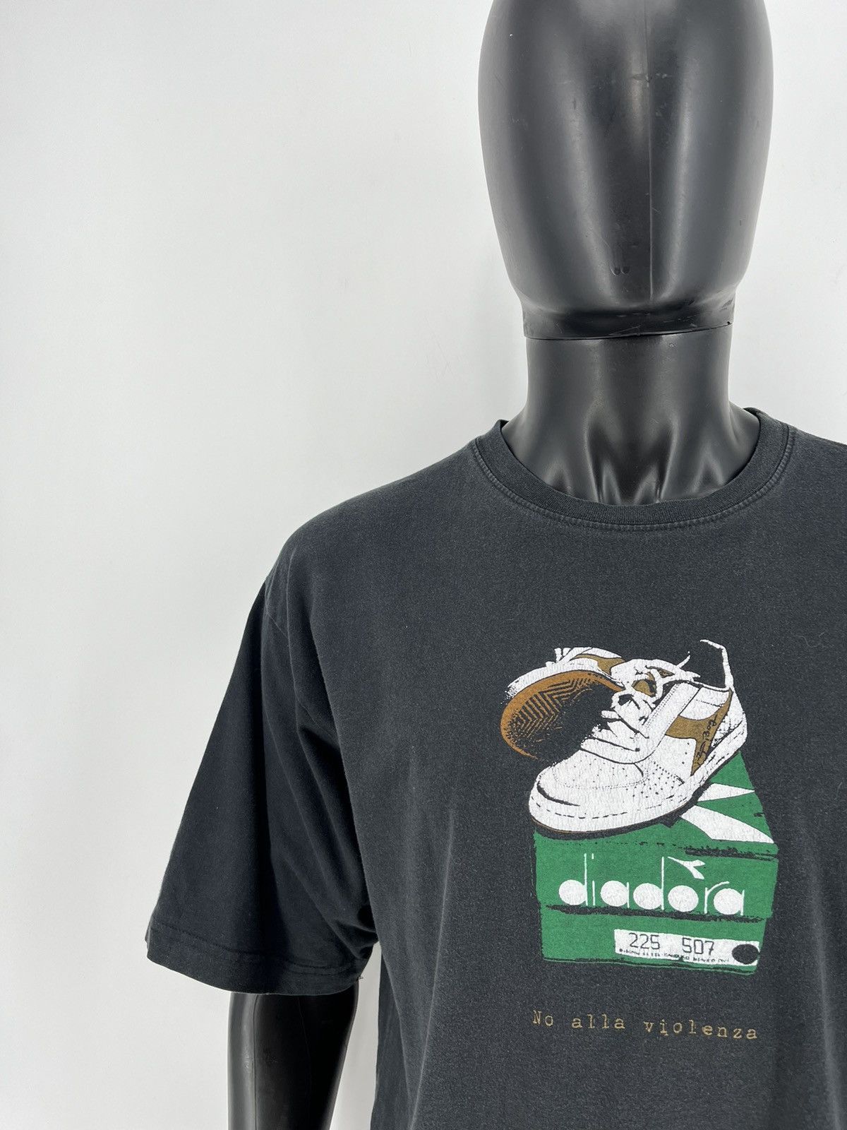 Vintage Vintage 80s Casuals Diadora"No alla violenza" No to violence Size US XL / EU 56 / 4 - 6 Thumbnail