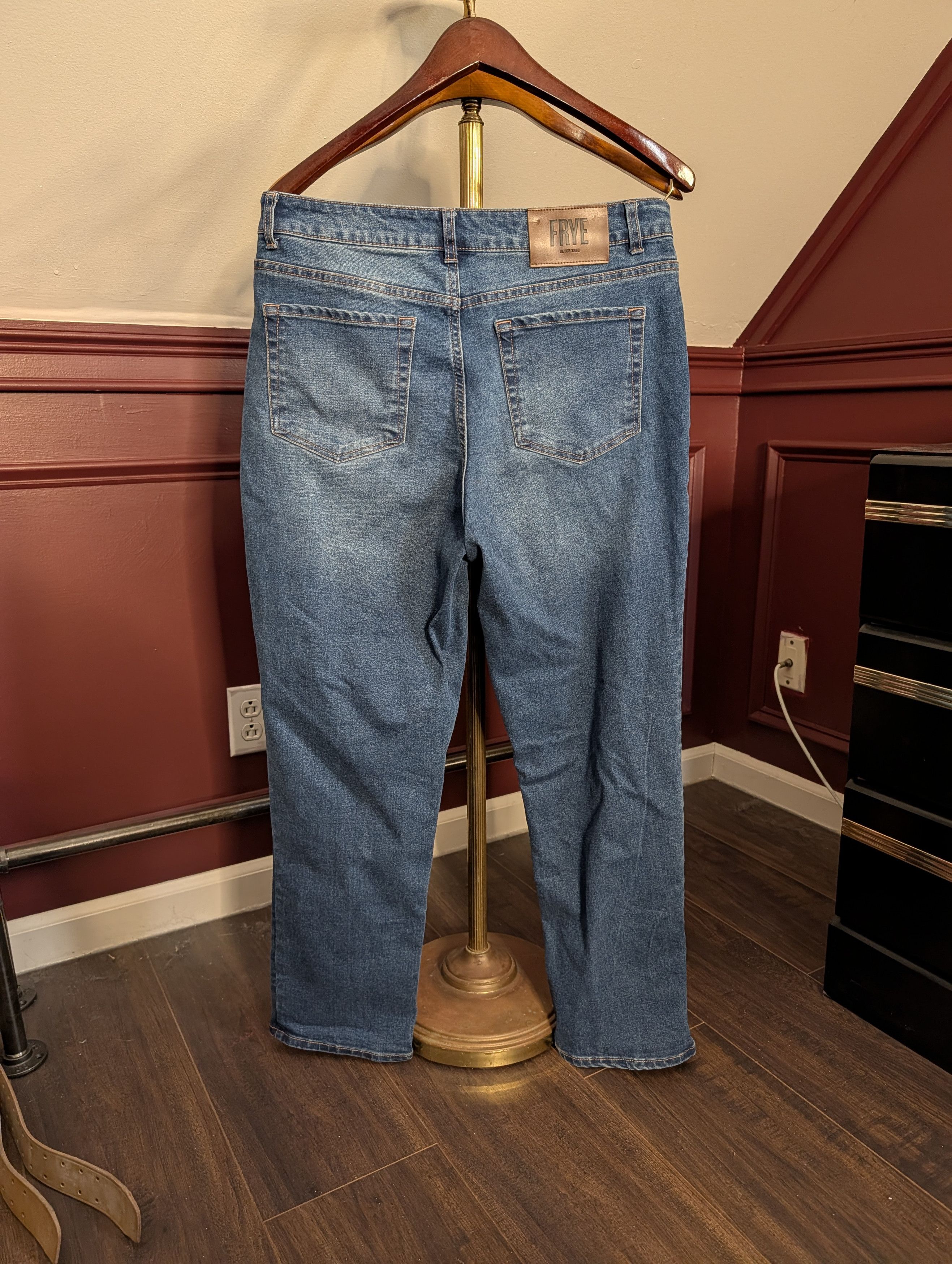 Frye Blue logo embroidered tapered leg denim jeans Size 30" / US 8 / IT 44 - 7 Thumbnail