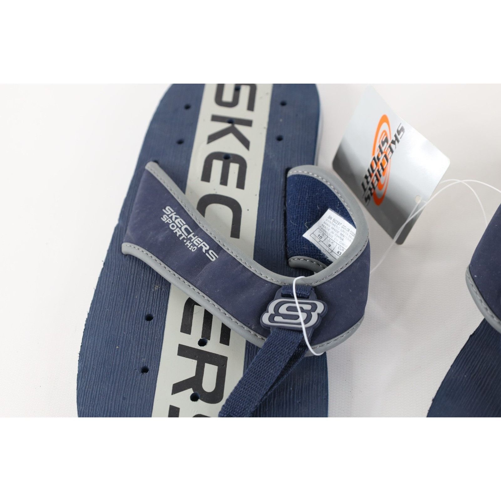 SKECHERS Deadstock Vintage Y2K Skechers Sport H2O Thong Sandals Size US 10 / EU 43 - 2 Thumbnail