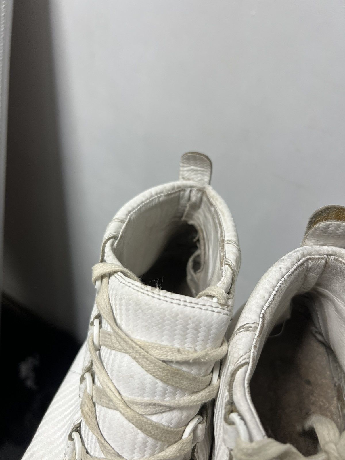 Balenciaga Balenciaga Arena High Top Leather Sneakers White Size 41 Size US 8 / EU 41 - 7 Thumbnail