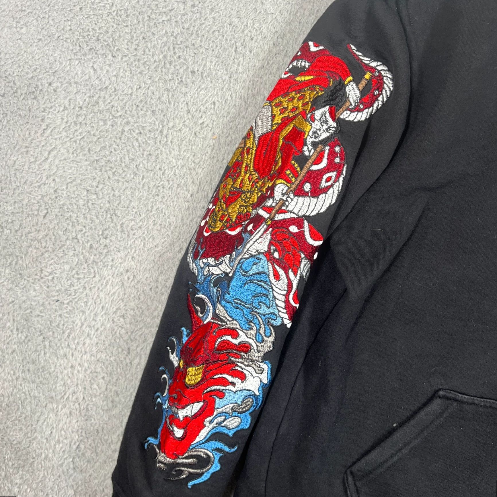 Iro VINTAGE Iro-Ochi Hoodie Mens XL Black Embroidered Quilted Long Sleeve Designer Pullover Hooded Pockets 2000s Mens Size US XL / EU 56 / 4 - 2 Thumbnail