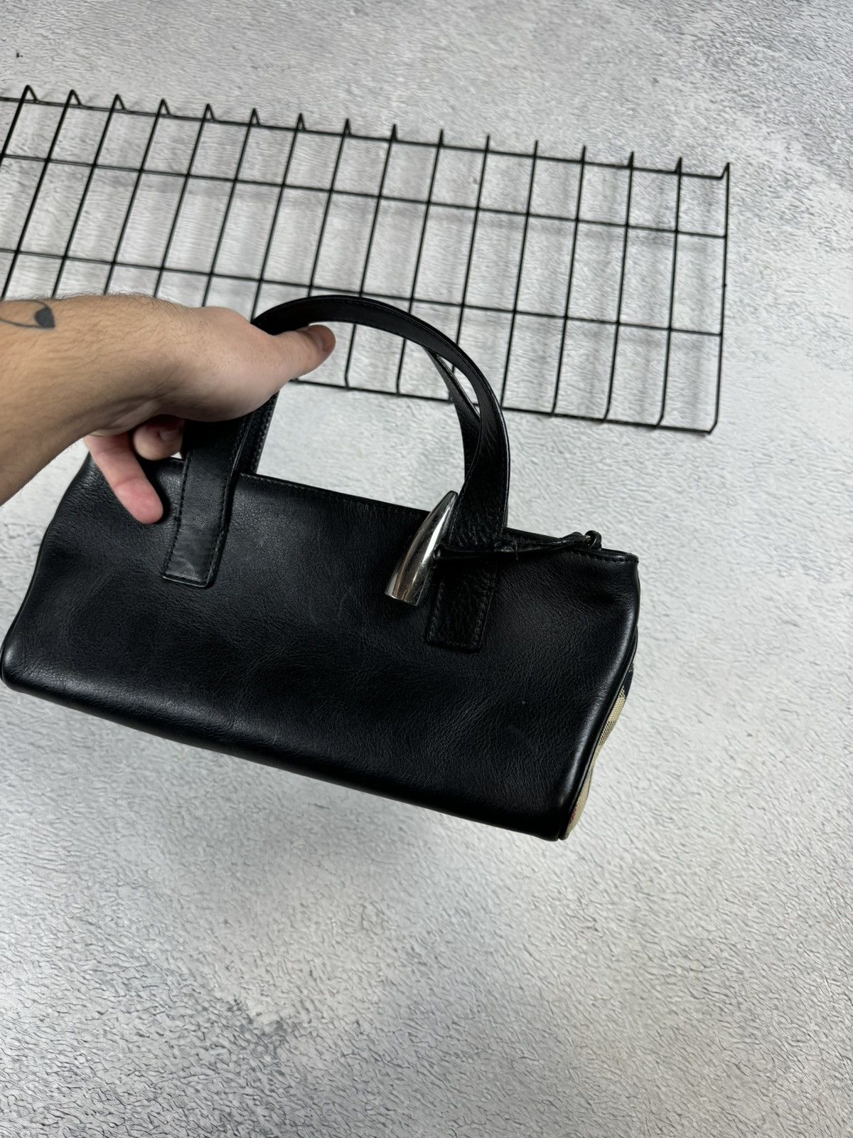 Burberry × Vintage Rare Burberry Leather vintage horn toggle small bag Size ONE SIZE - 3 Thumbnail