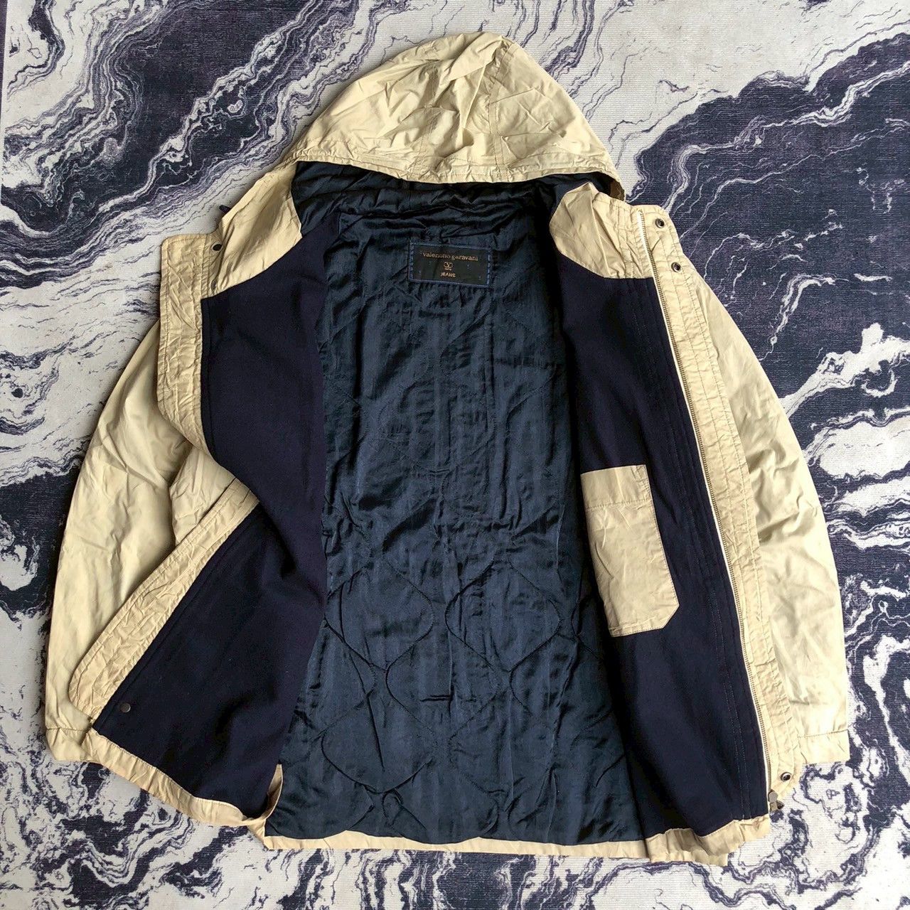 Valentino Vintage 90s Valentino Garavani Hooded Utility Jacket Size US L / EU 52-54 / 3 - 2 Thumbnail