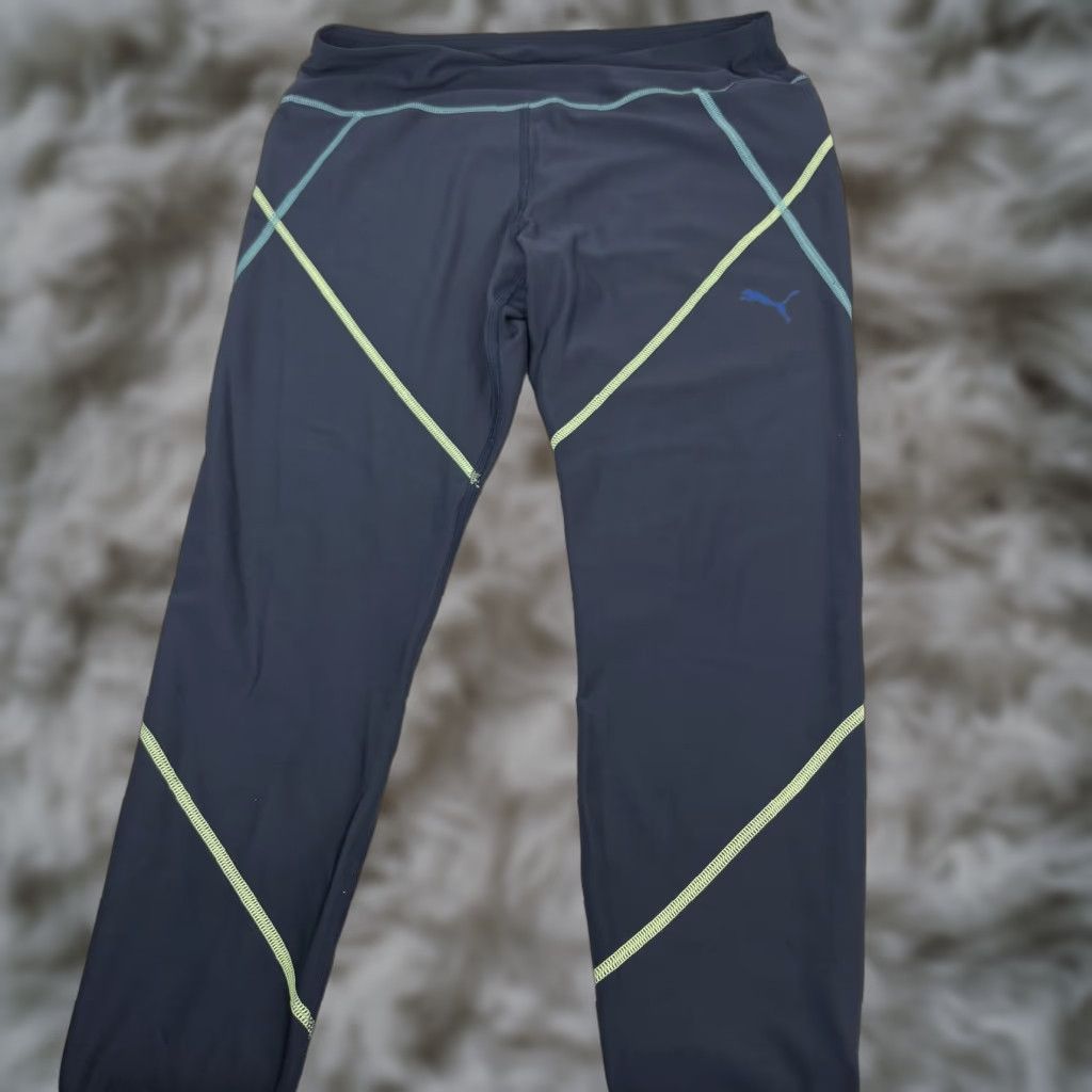 Puma PUMA Leggings Womens Large Black Running Compression Training 32x25 Skinny Inseam 25 Bold Logo Athletic Sport Womens Leggings Size 36" / US 14 / IT 50 - 1 Thumbnail