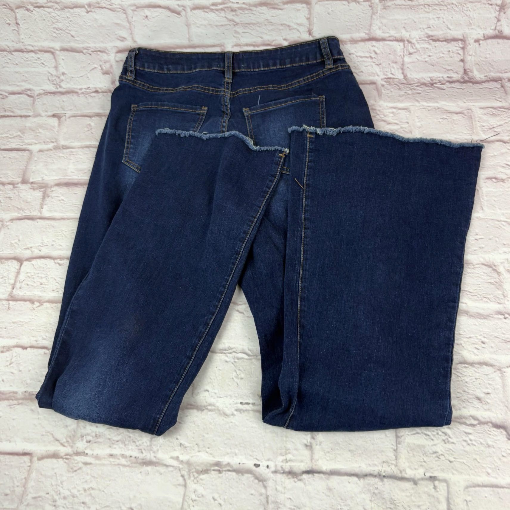 Vintage YMI Jeans Womens Flared Jeans Distressed Knees Raw Hem 13/31 Inseam 33 Blue Denim Stretch Size 34" / US 12 / IT 48 - 3 Thumbnail