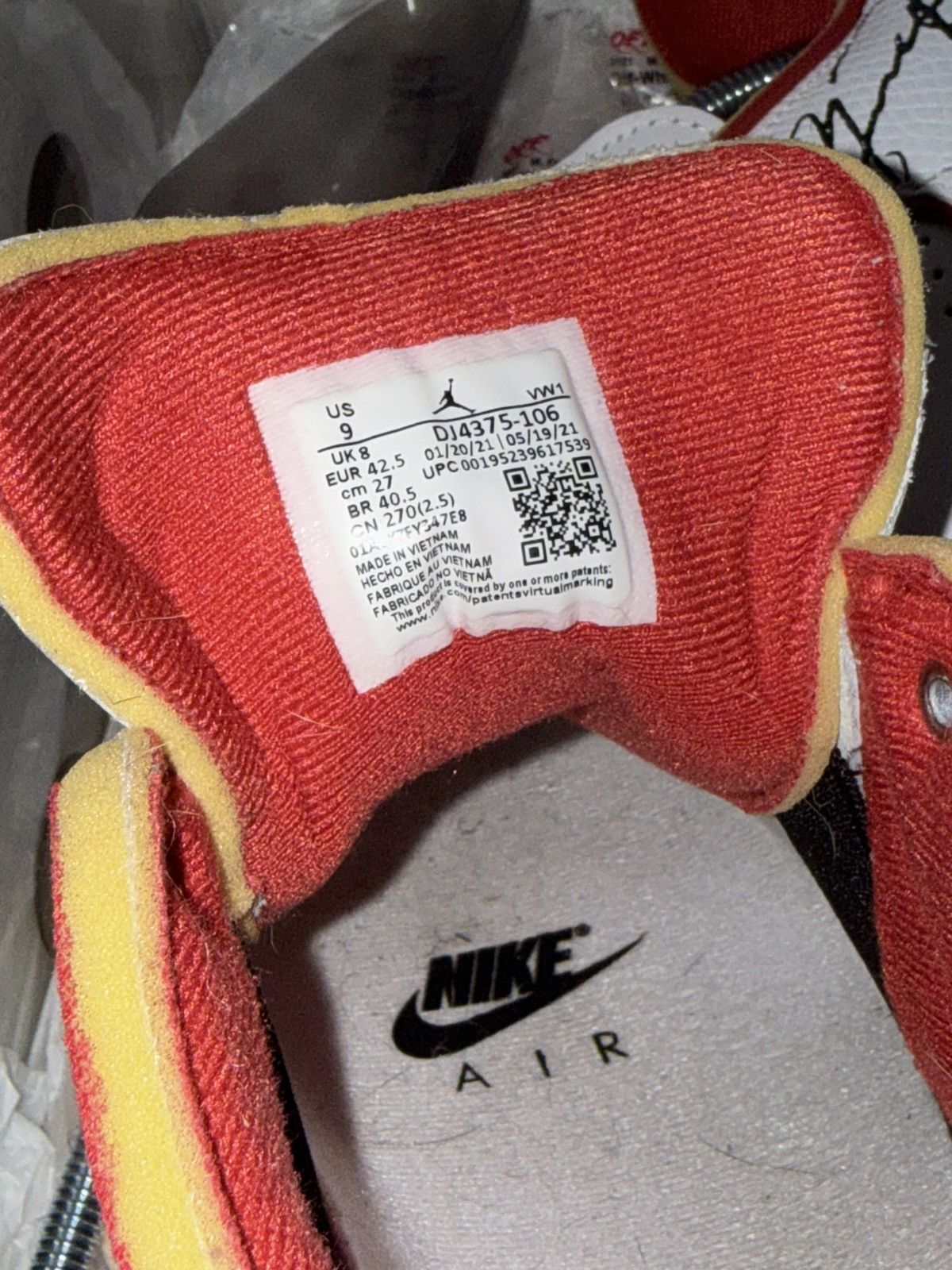 Jordan Brand × Off-White Off White x Air Jordan 2 Size US 9 / EU 42 - 10 Thumbnail