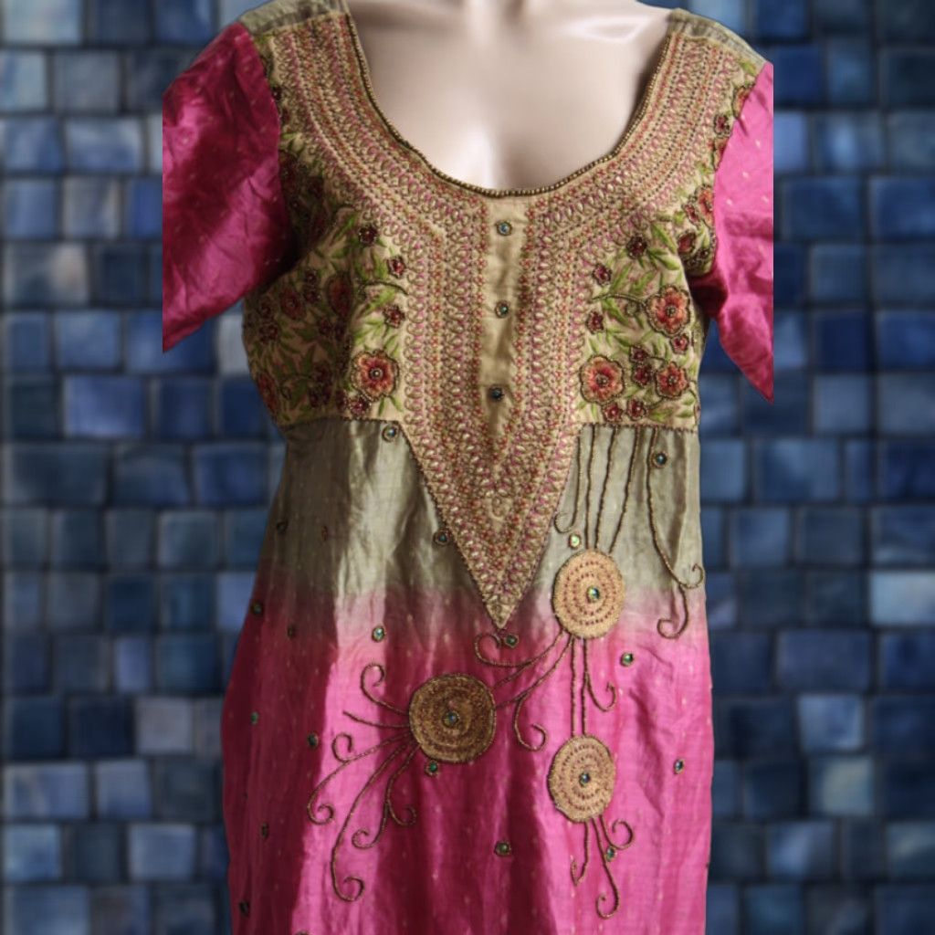 VINTAGE Beaded Shalwar Kameez Short Sleeve Embroidered Floral Pink and Gold L-XL Women Shirt Adult Large Pink Gold Beaded Shalwar Kameez 90s Womens