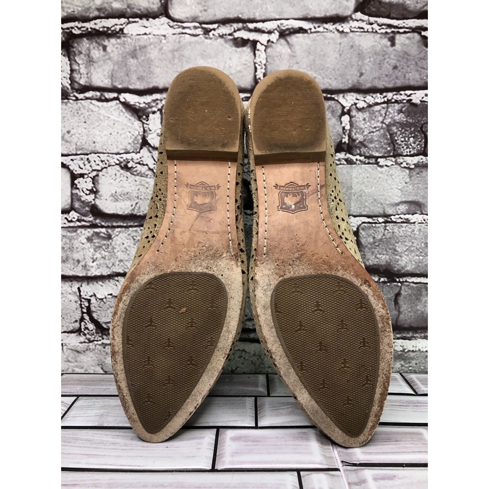 Trask H.S. Trask Gold Leather Shimmer Slip On Perforated Shoes Wom Size US 7.5 / IT 37.5 - 6 Thumbnail